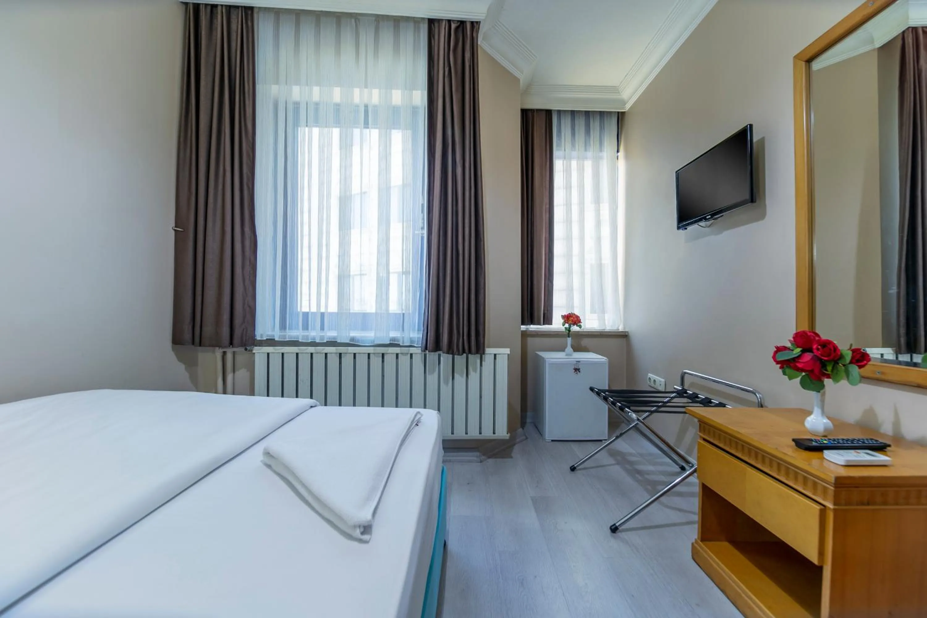 TV and multimedia, Bed in OTEL ÜMIT İSTANBUL