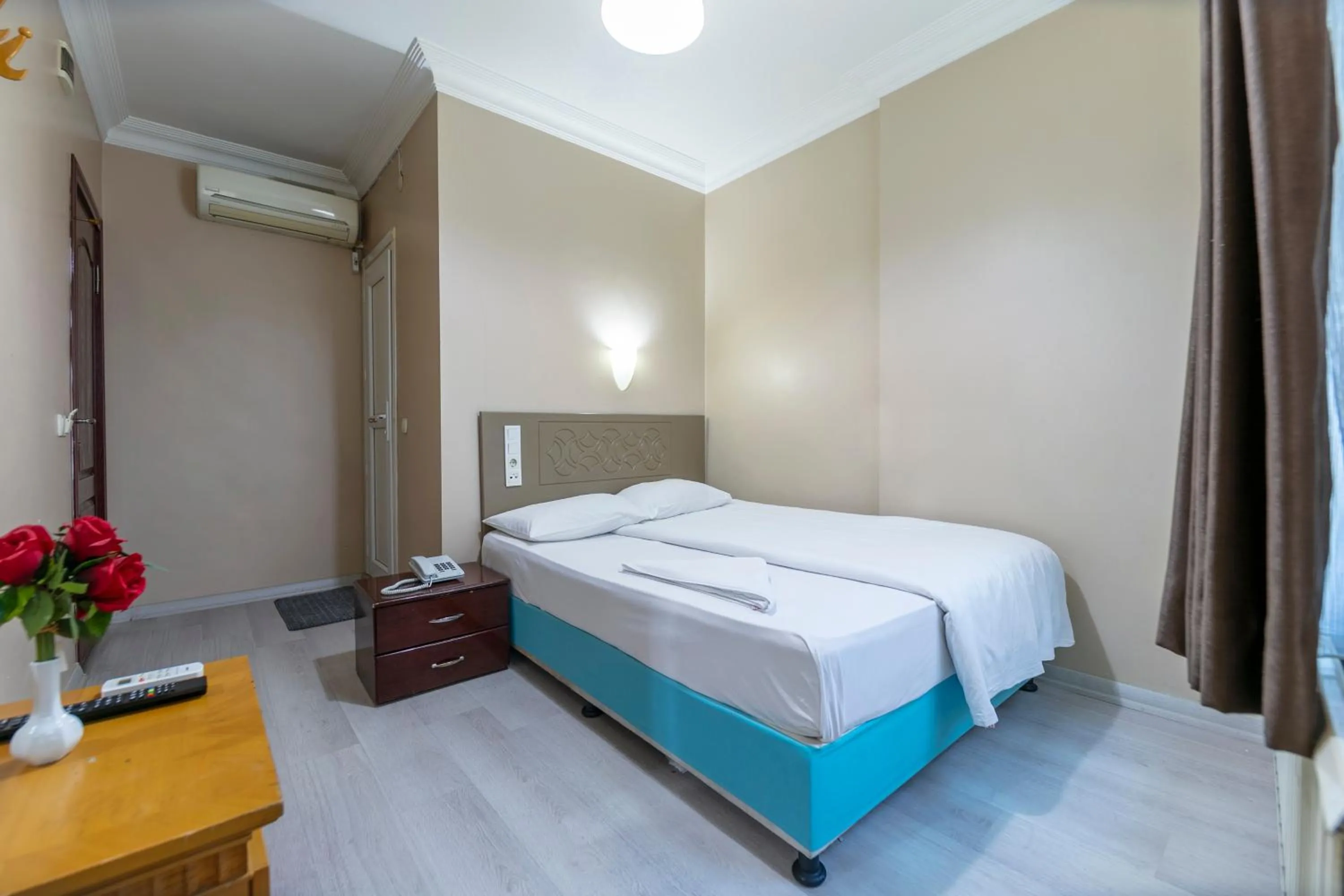 TV and multimedia, Bed in OTEL ÜMIT İSTANBUL