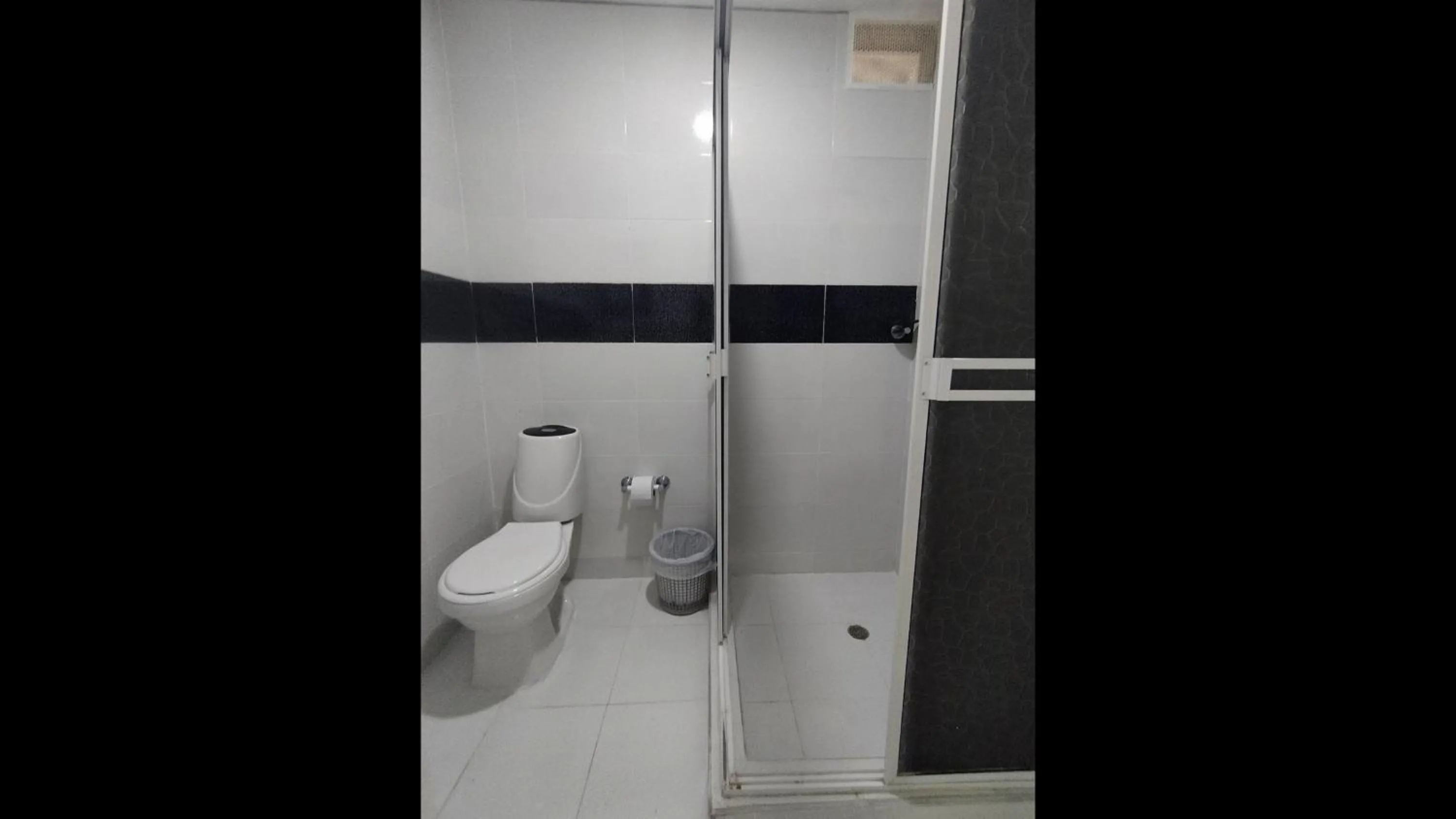 Bm-2 room near the sea with air conditioning and WIFI
