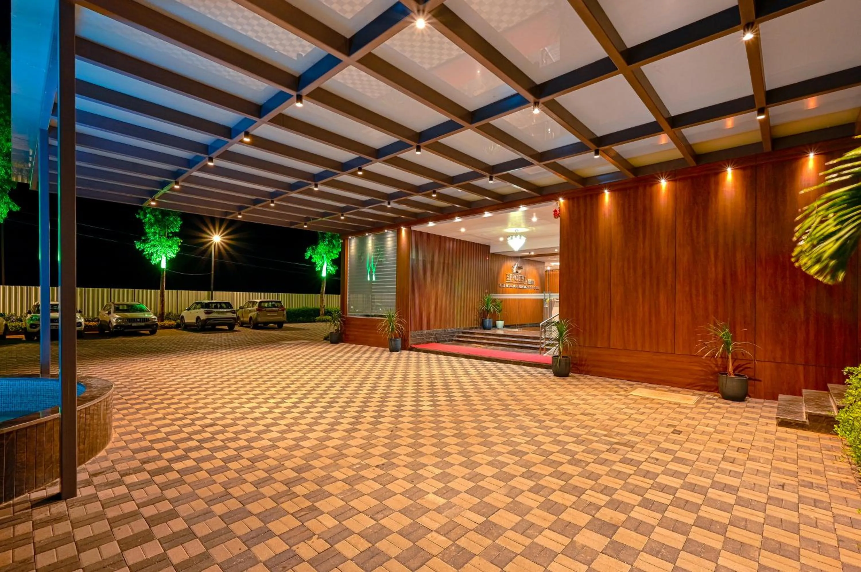 Facade/entrance in Effotel by Sayaji Sarola