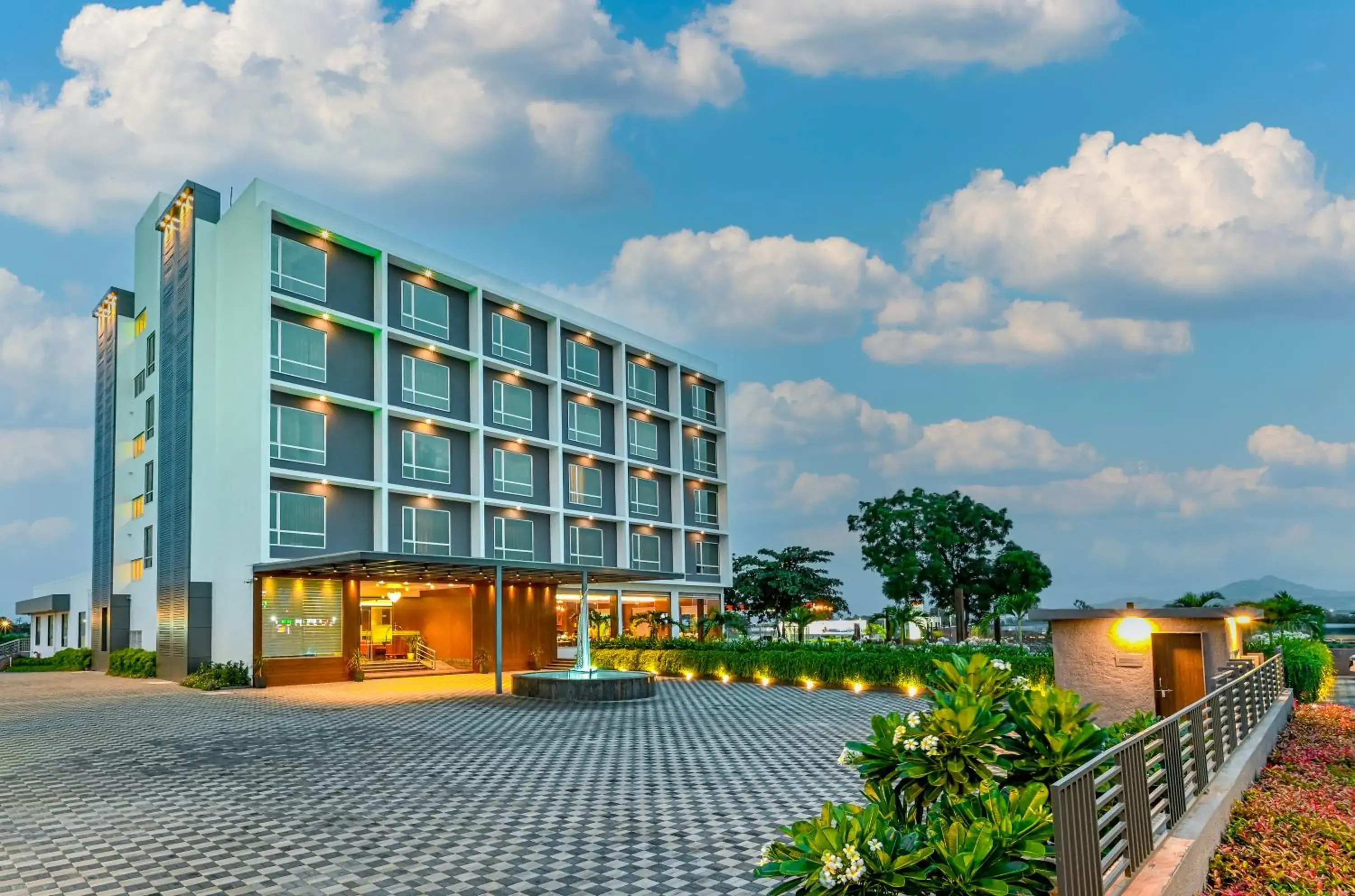 Property building in Effotel by Sayaji Sarola Property building in Effotel by Sayaji Sarola