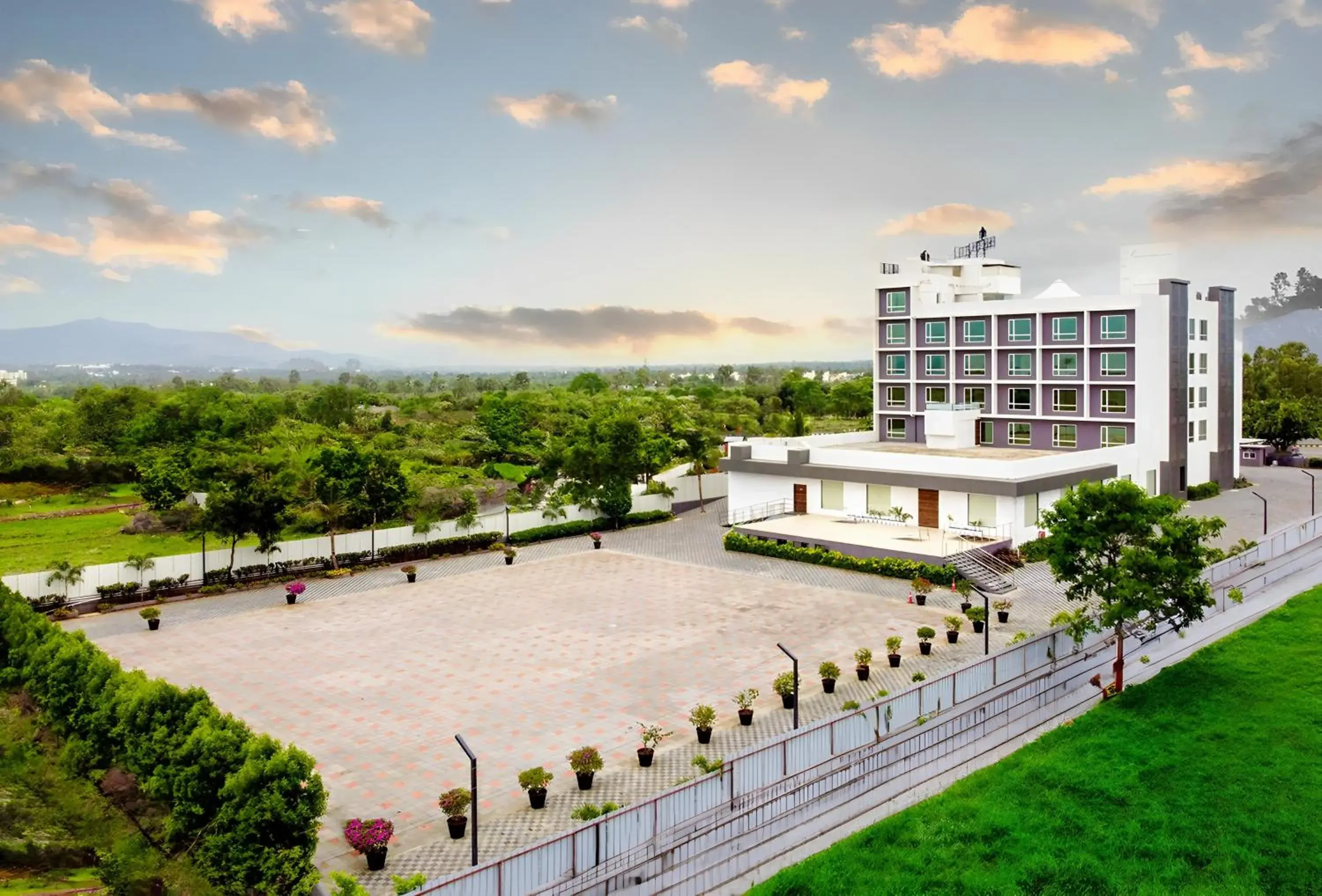 Facade/entrance in Effotel by Sayaji Sarola Facade/entrance in Effotel by Sayaji Sarola