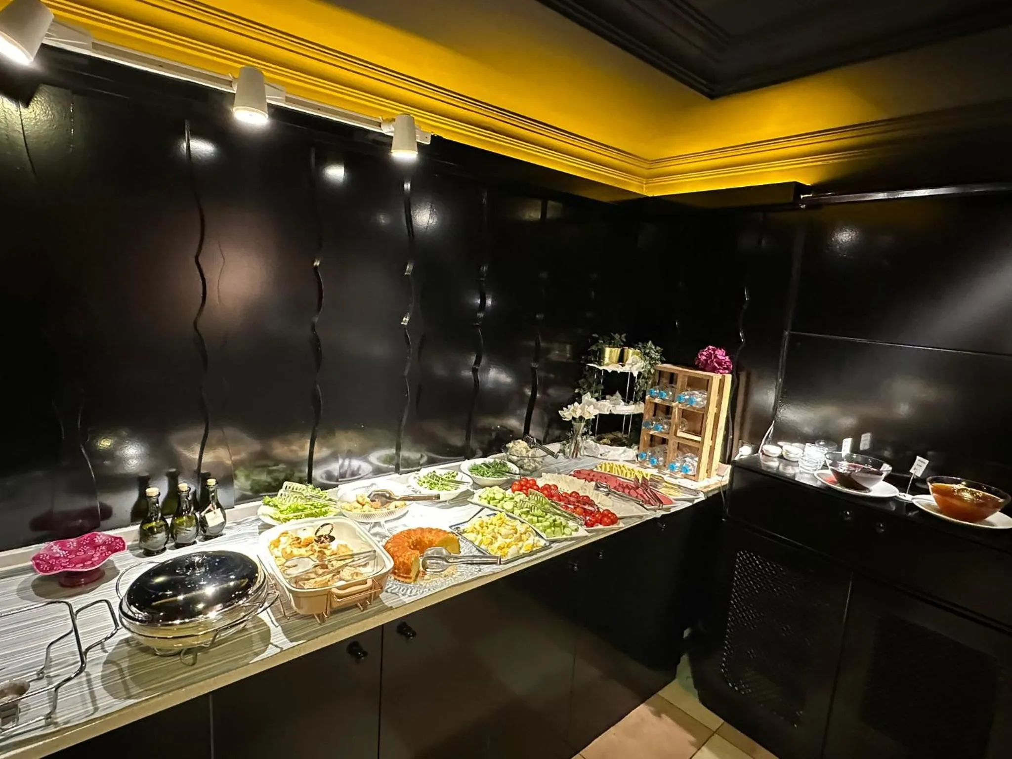 Buffet breakfast in Sufi Homes