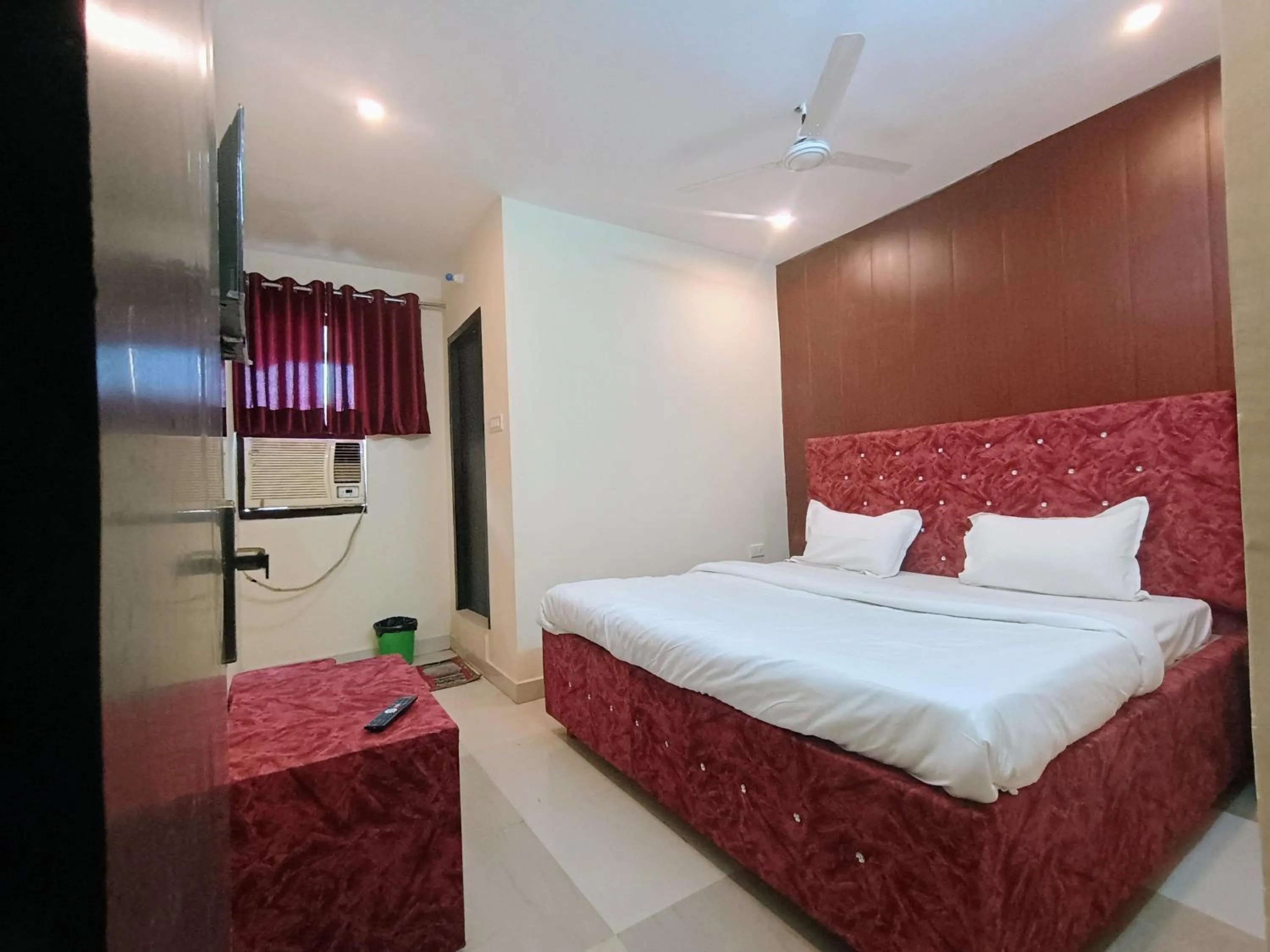 Bed in Hotel Metro Regency