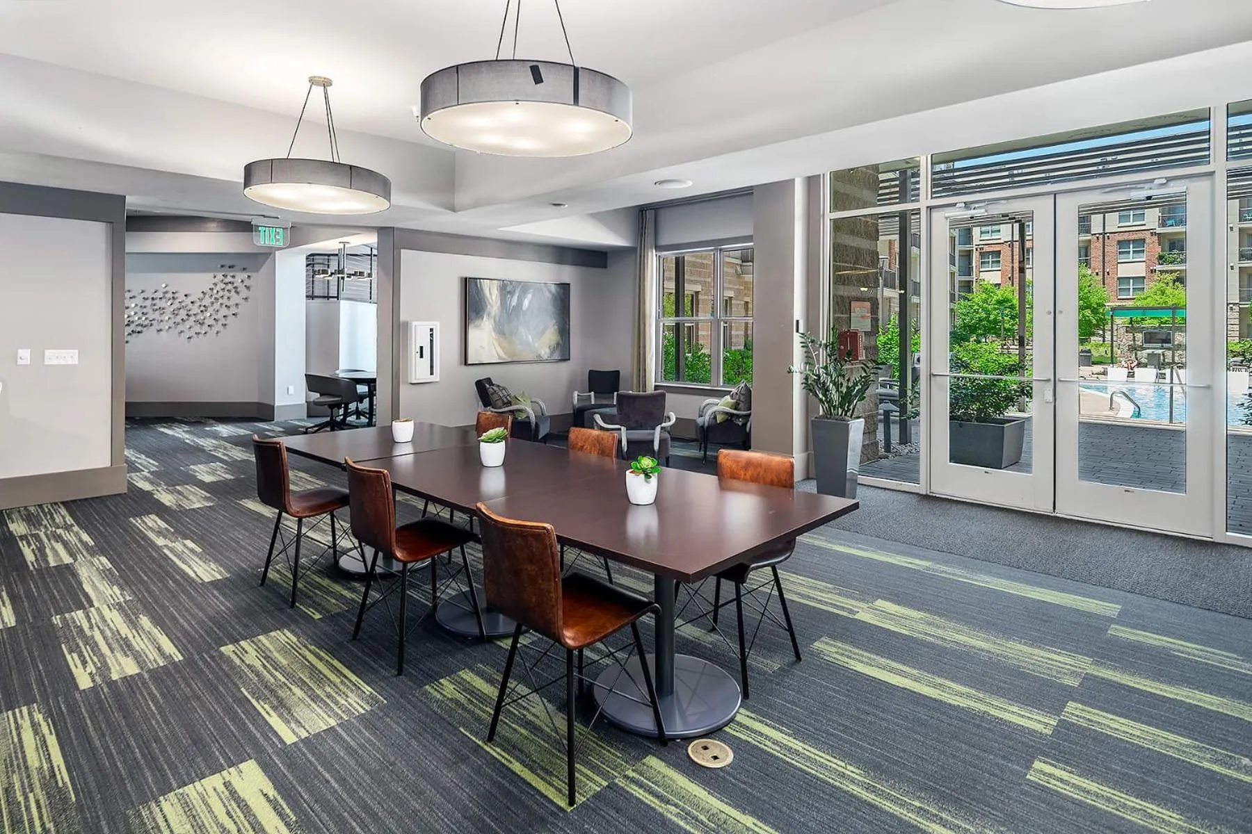 Uptown 4th Ward Luxury Apt Year-Round Pool