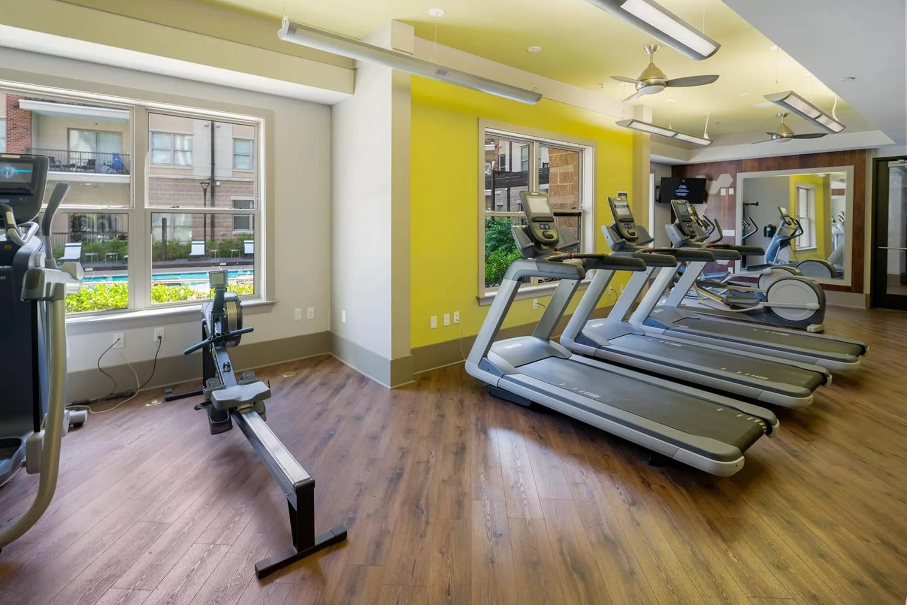 Uptown 4th Ward Luxury Apt Year-Round Pool