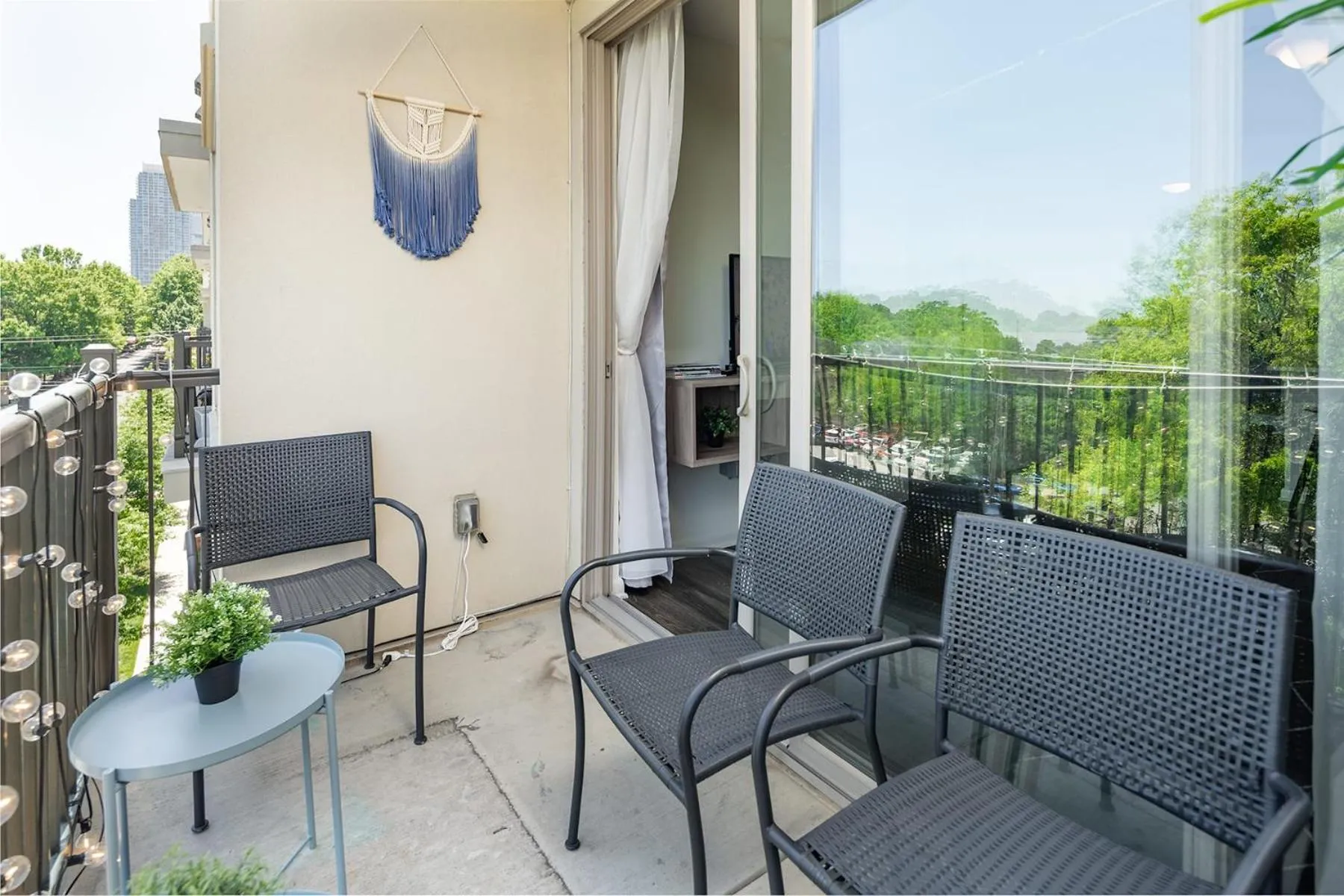 Uptown 4th Ward Luxury Apt Year-Round Pool