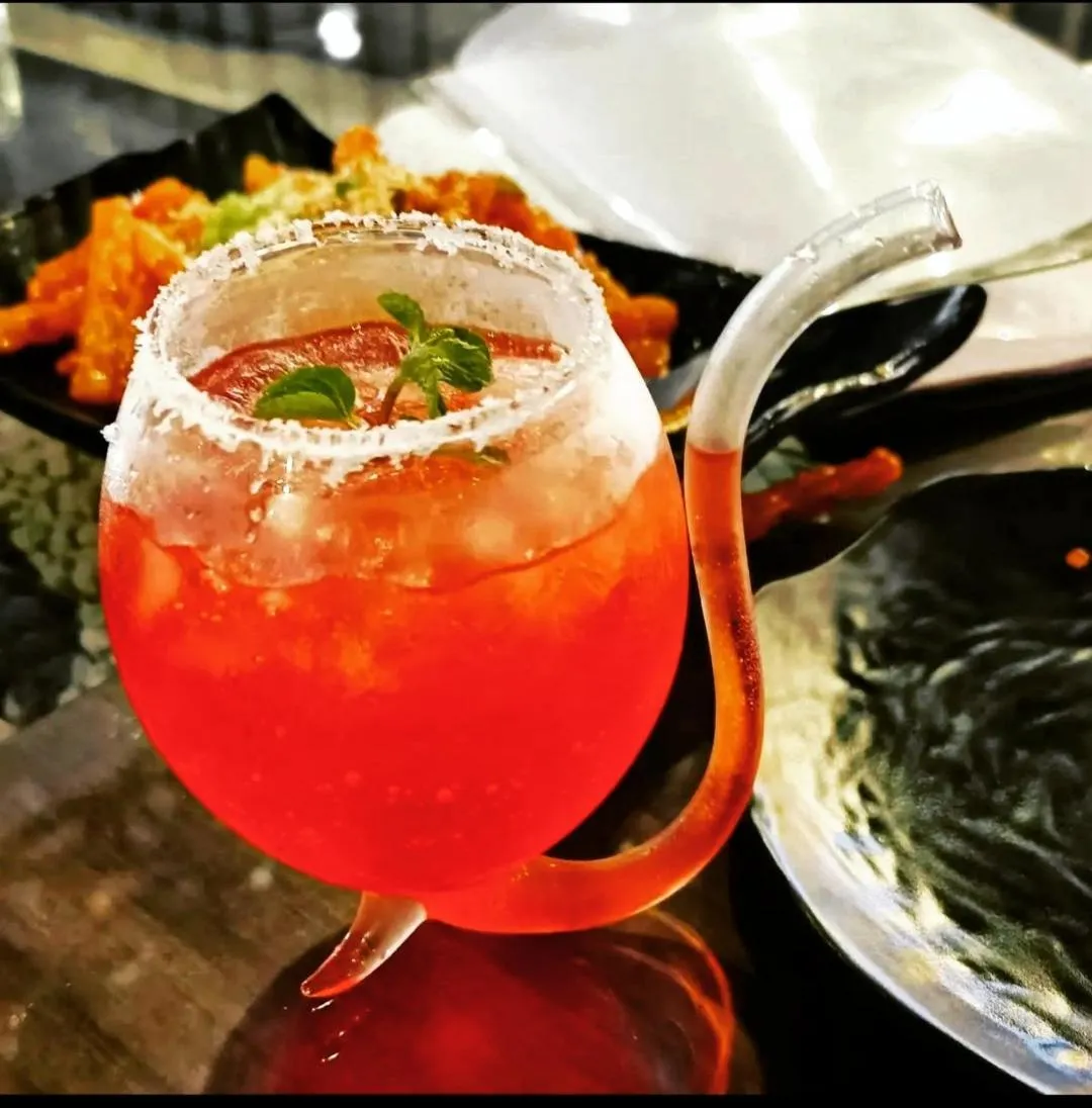 Restaurant/places to eat in Hotel Hirapanna