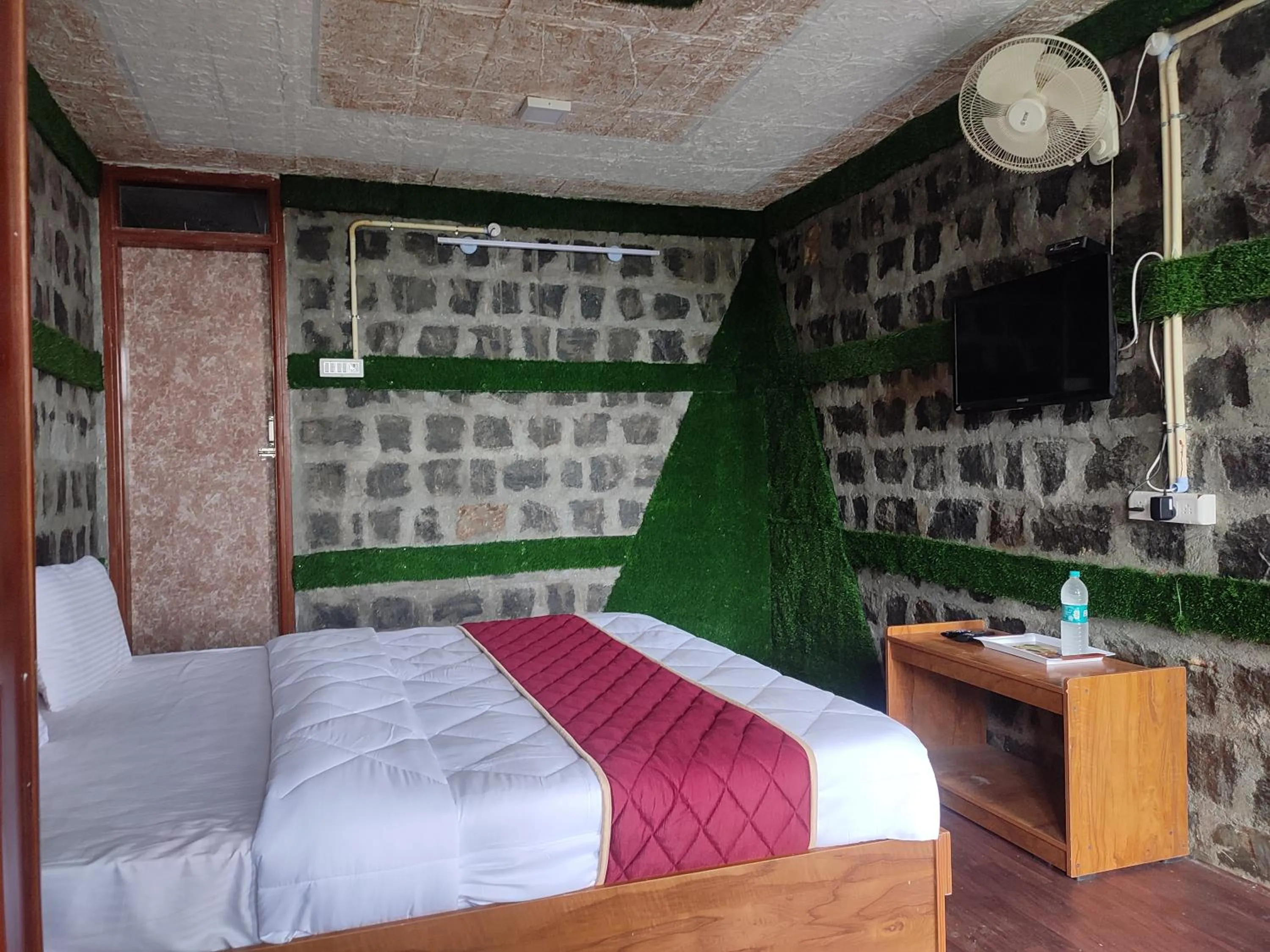 Bed in Cholai Resorts & Hotels