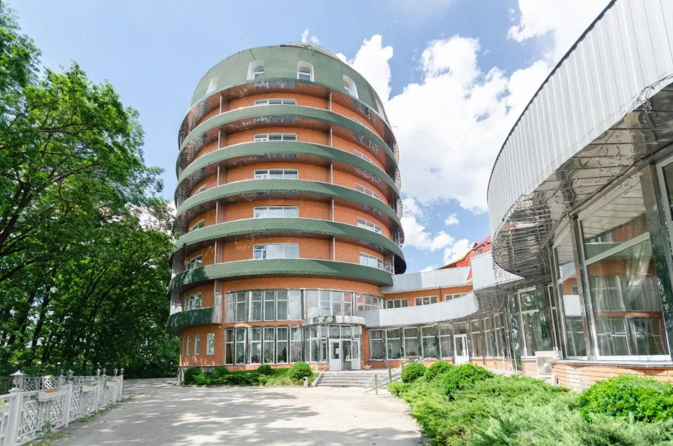 Tisa Hotel