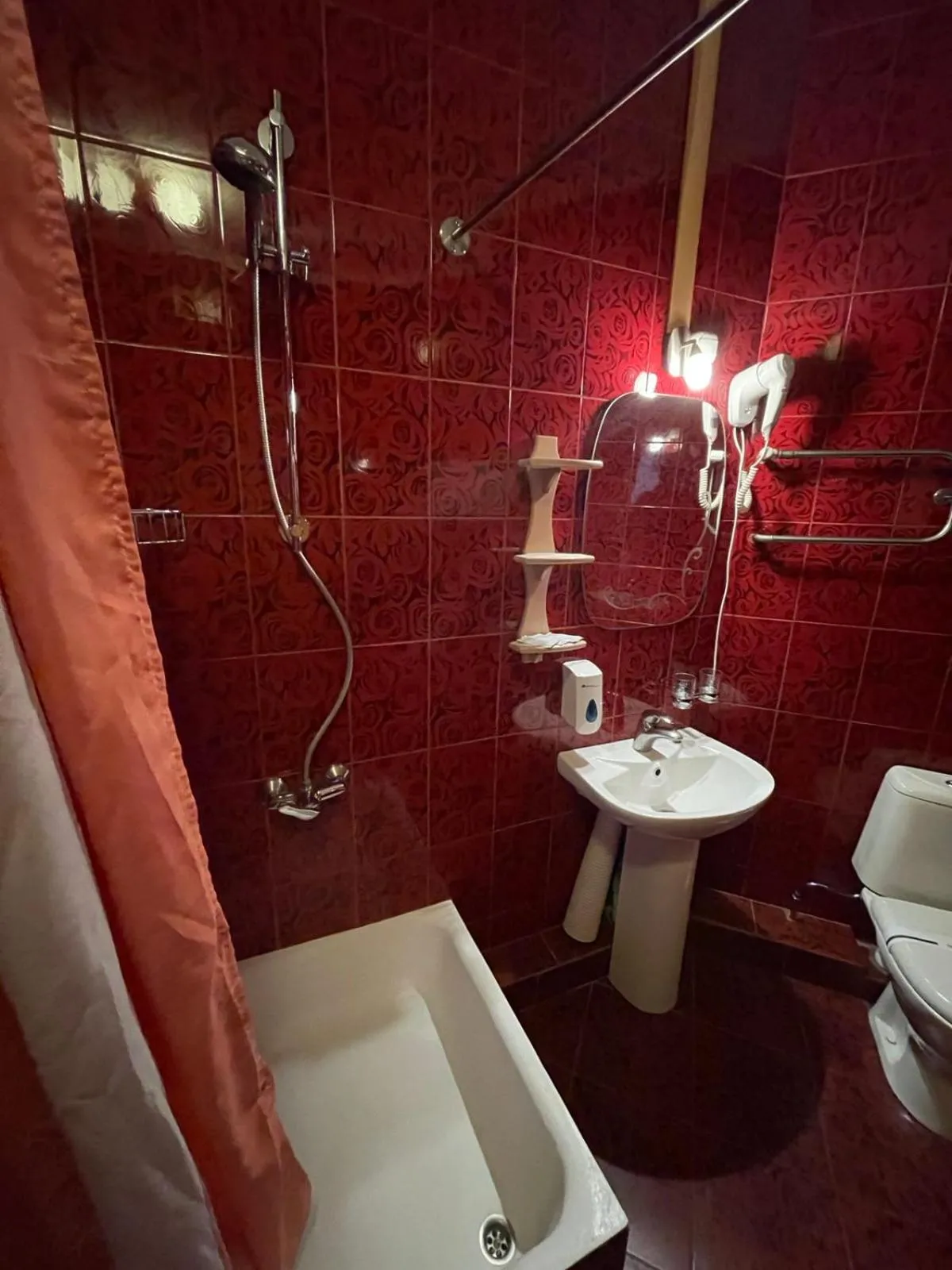 Tisa Hotel