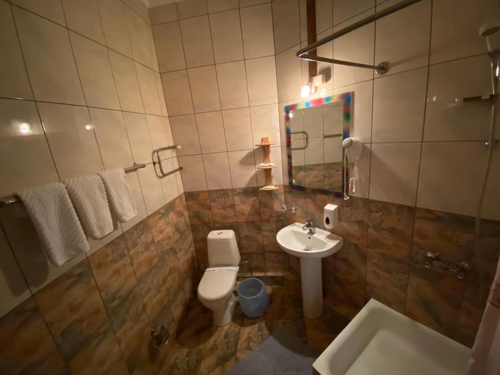 Tisa Hotel