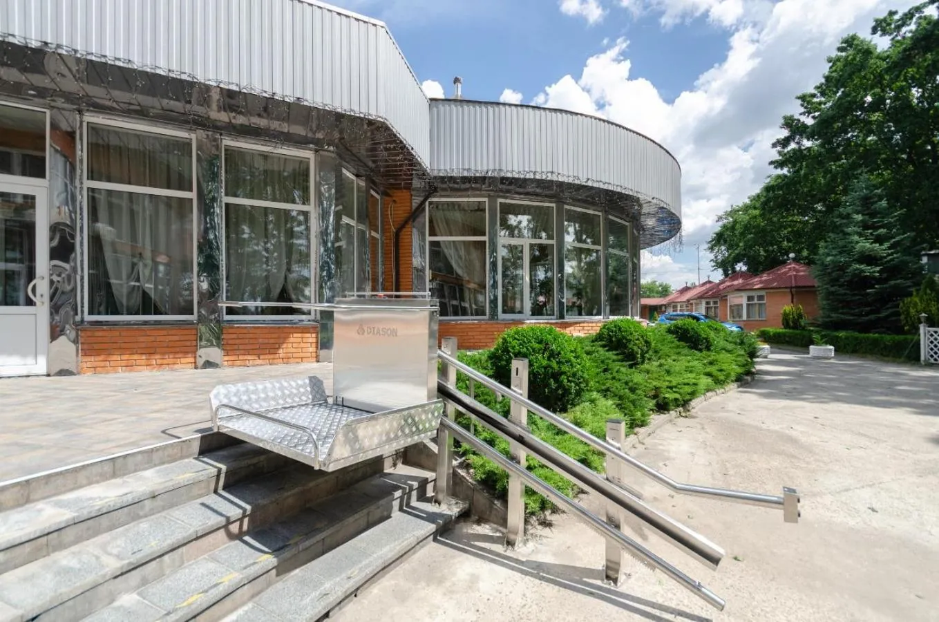 Tisa Hotel