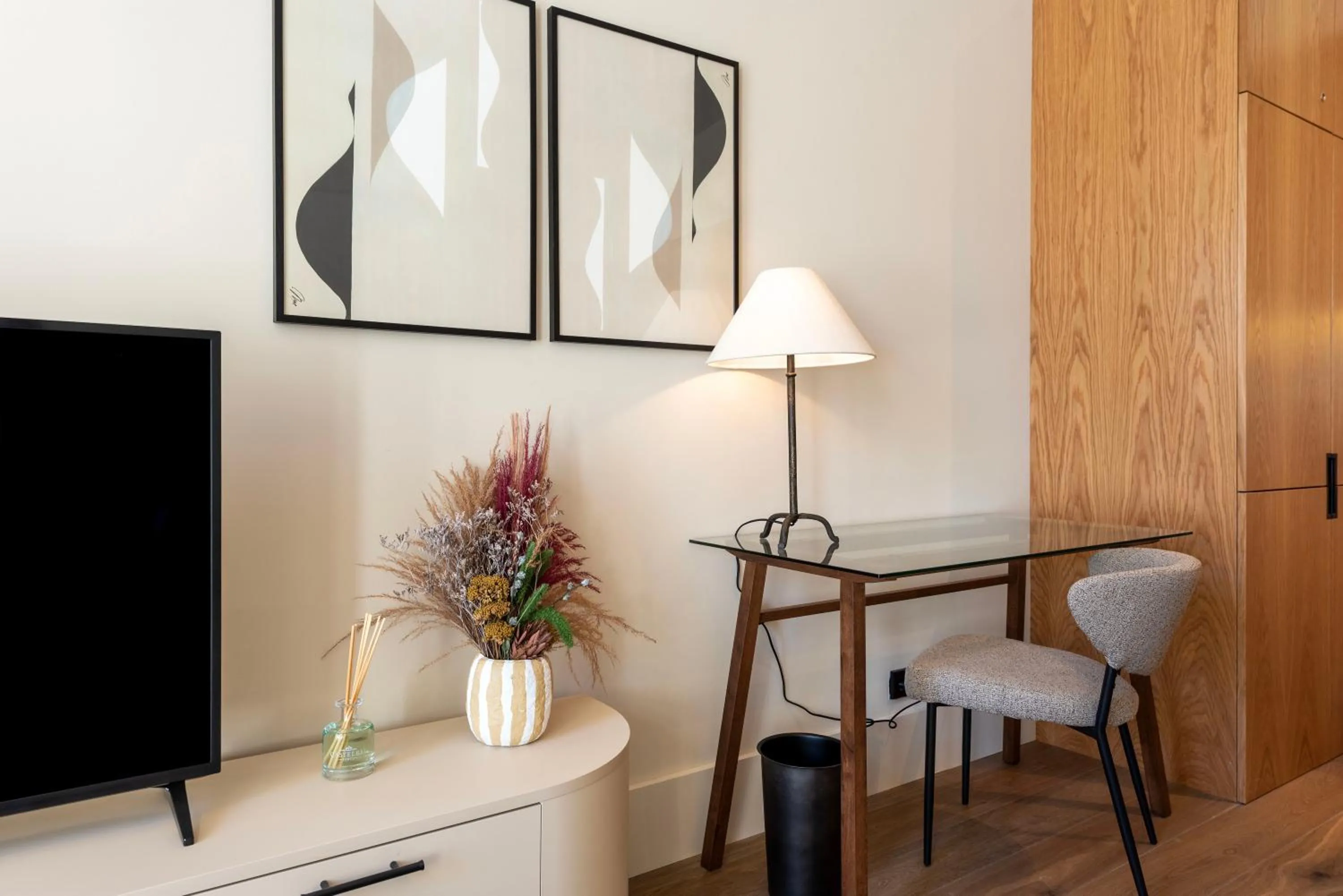 TV and multimedia in Ando Living - Santa Catarina House