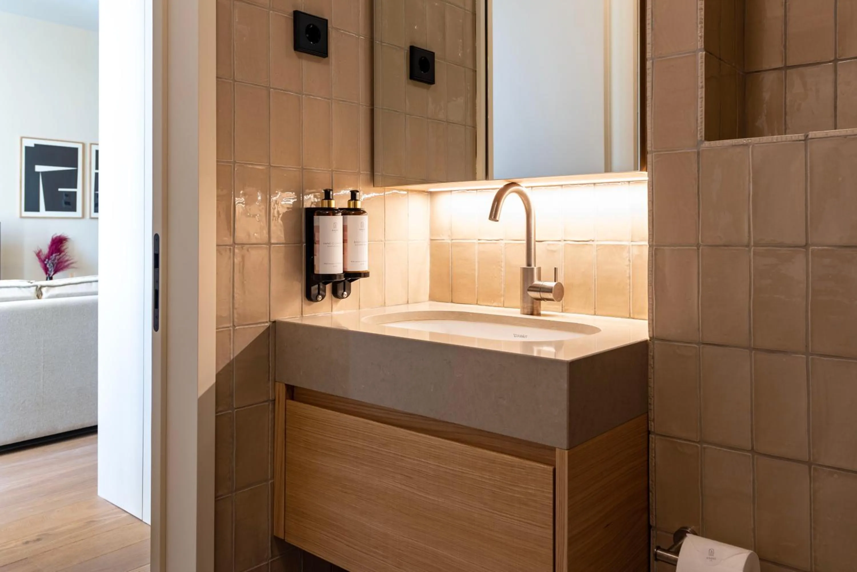 Bathroom in Ando Living - Santa Catarina House