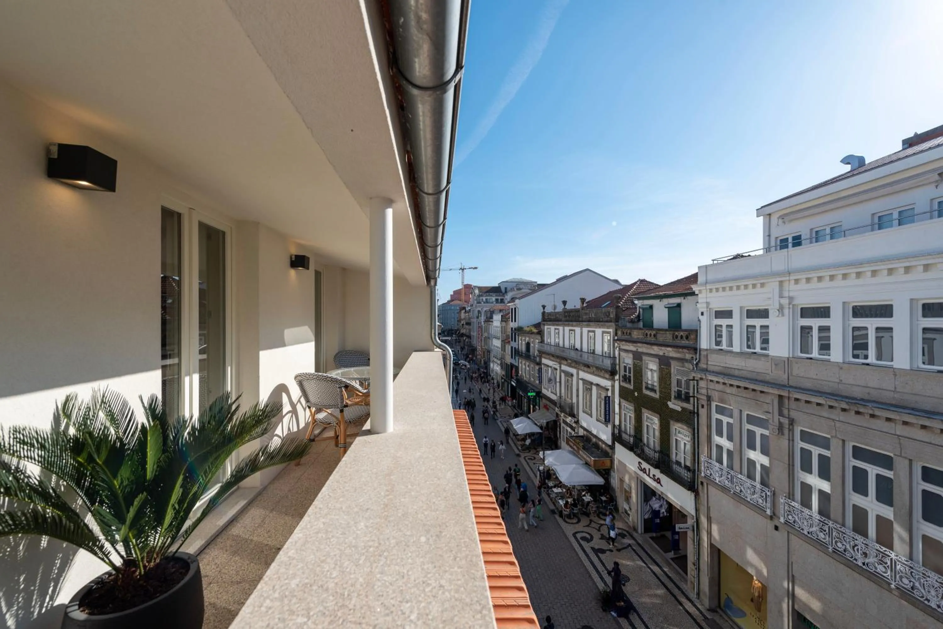 Day in Ando Living - Santa Catarina House