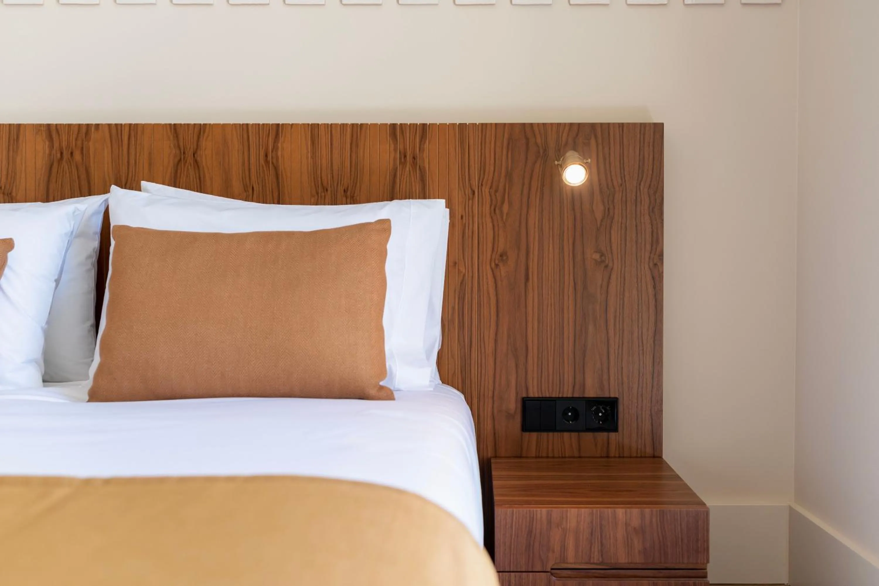 Bed in Ando Living - Santa Catarina House