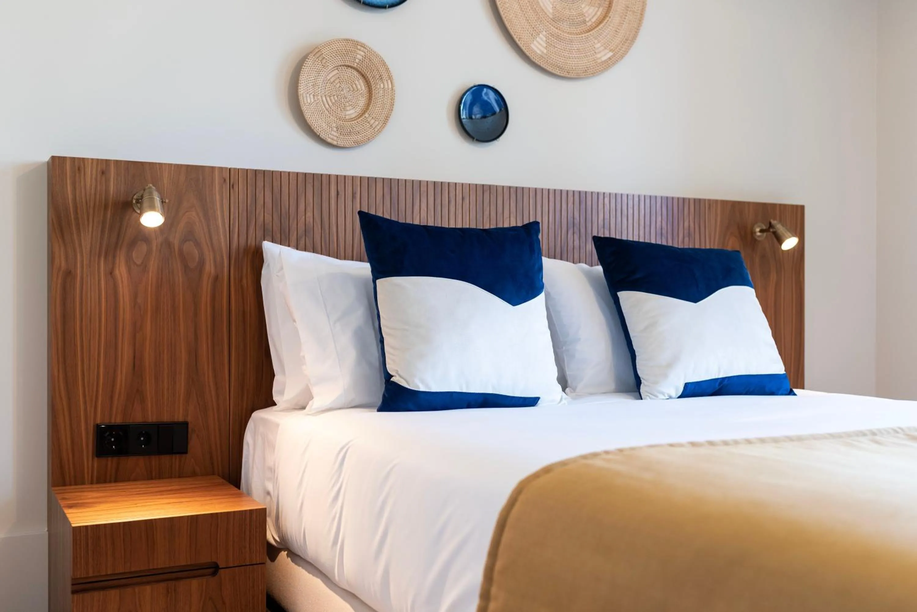 Bed in Ando Living - Santa Catarina House