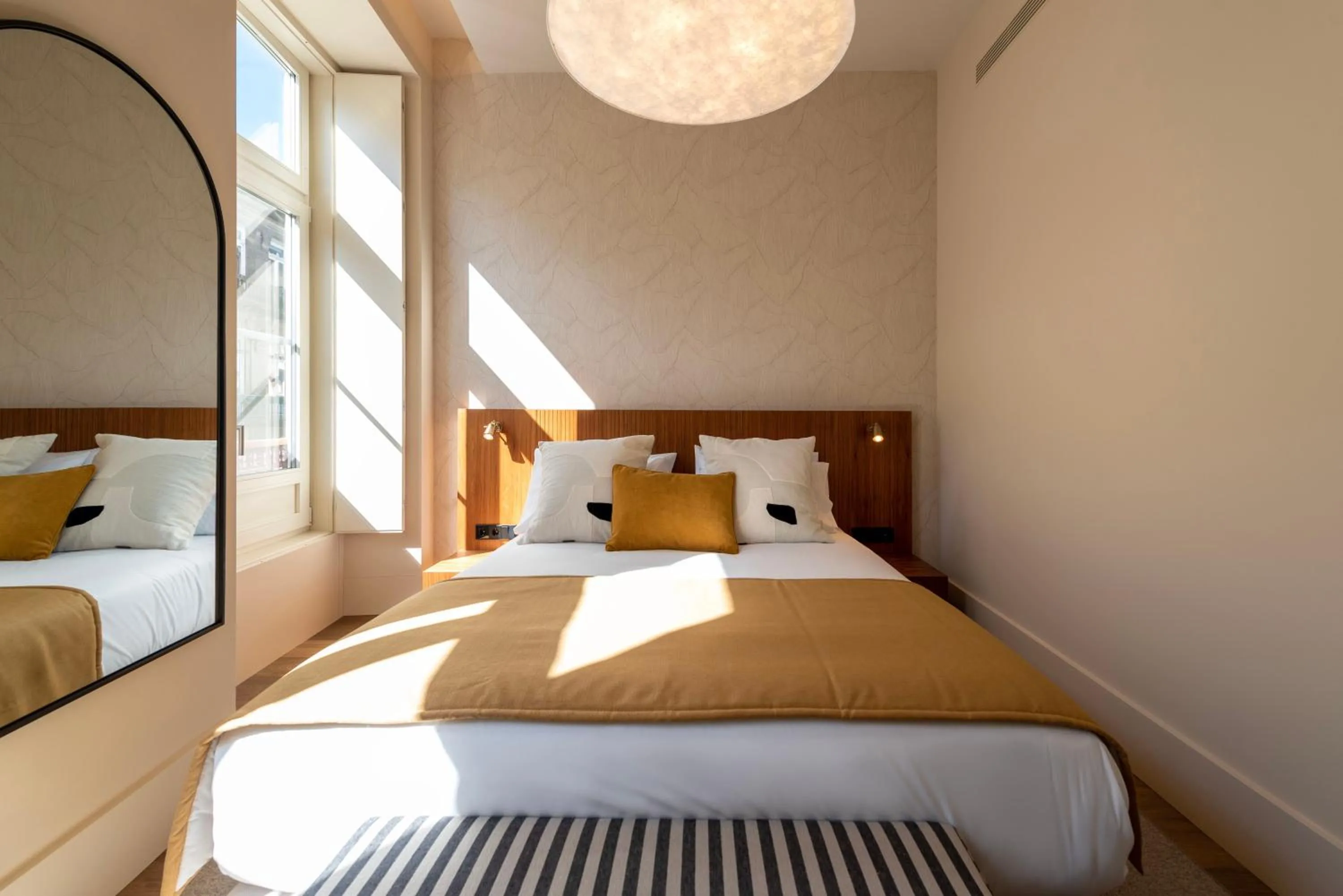 Bed in Ando Living - Santa Catarina House
