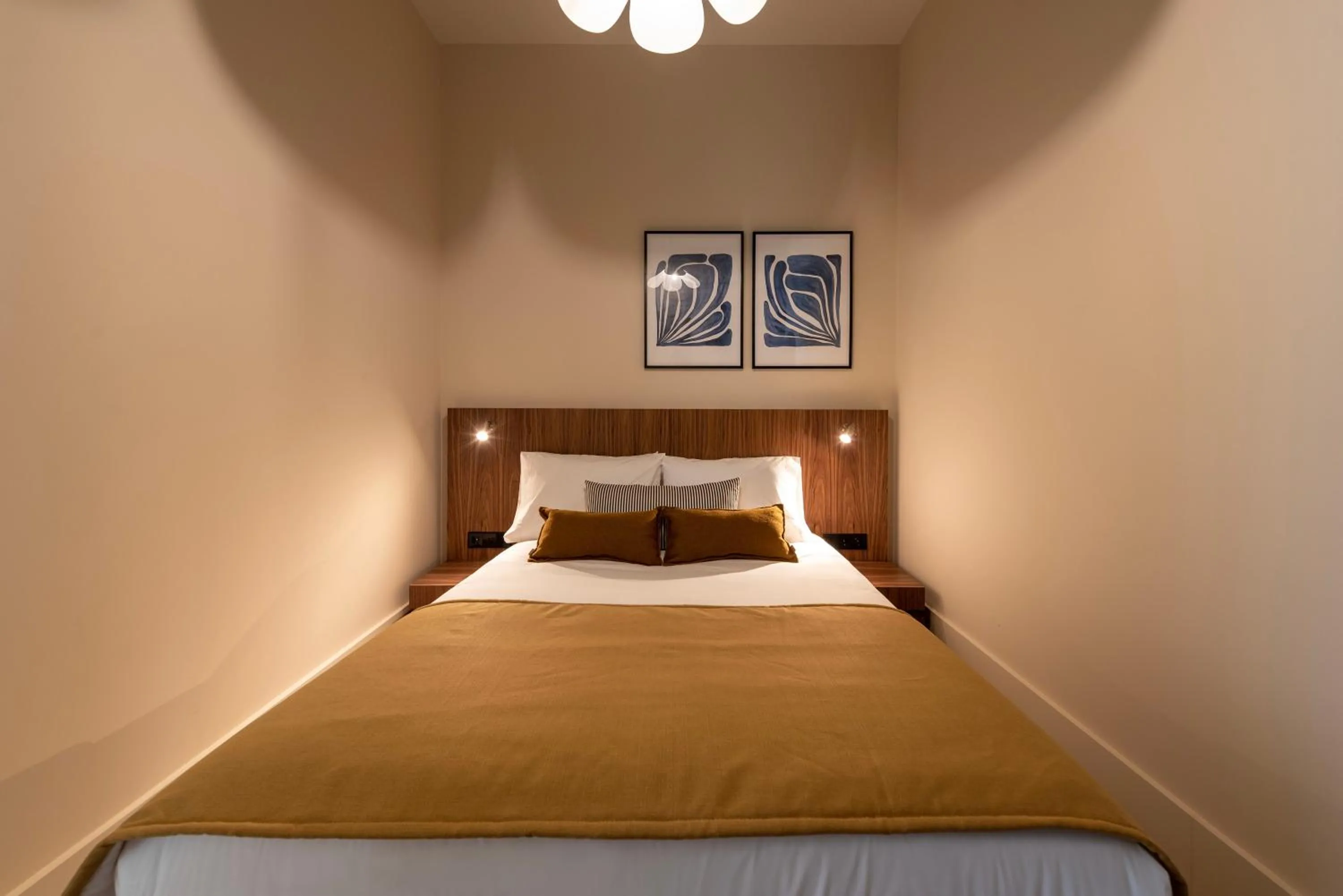 Bed in Ando Living - Santa Catarina House