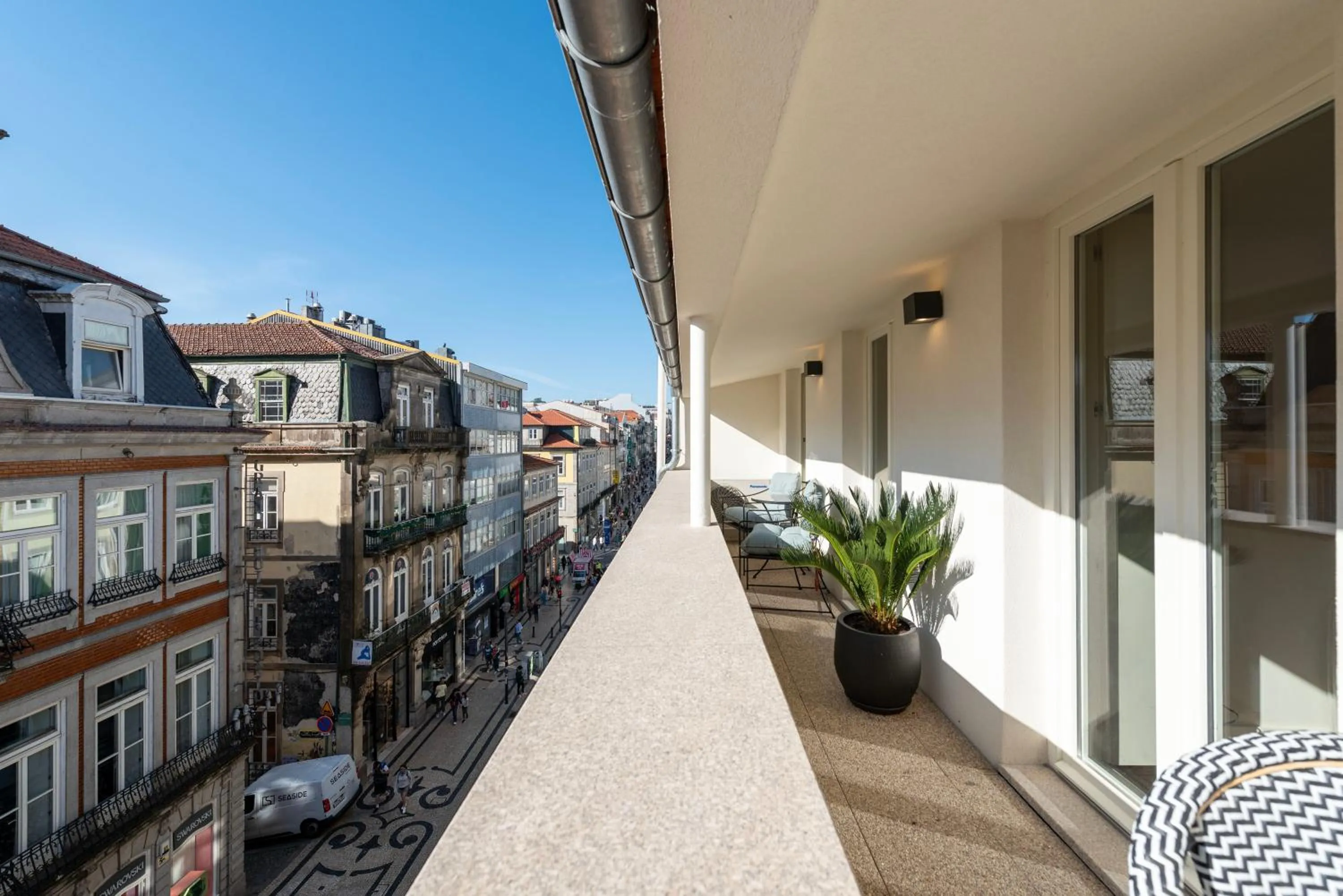 Day in Ando Living - Santa Catarina House