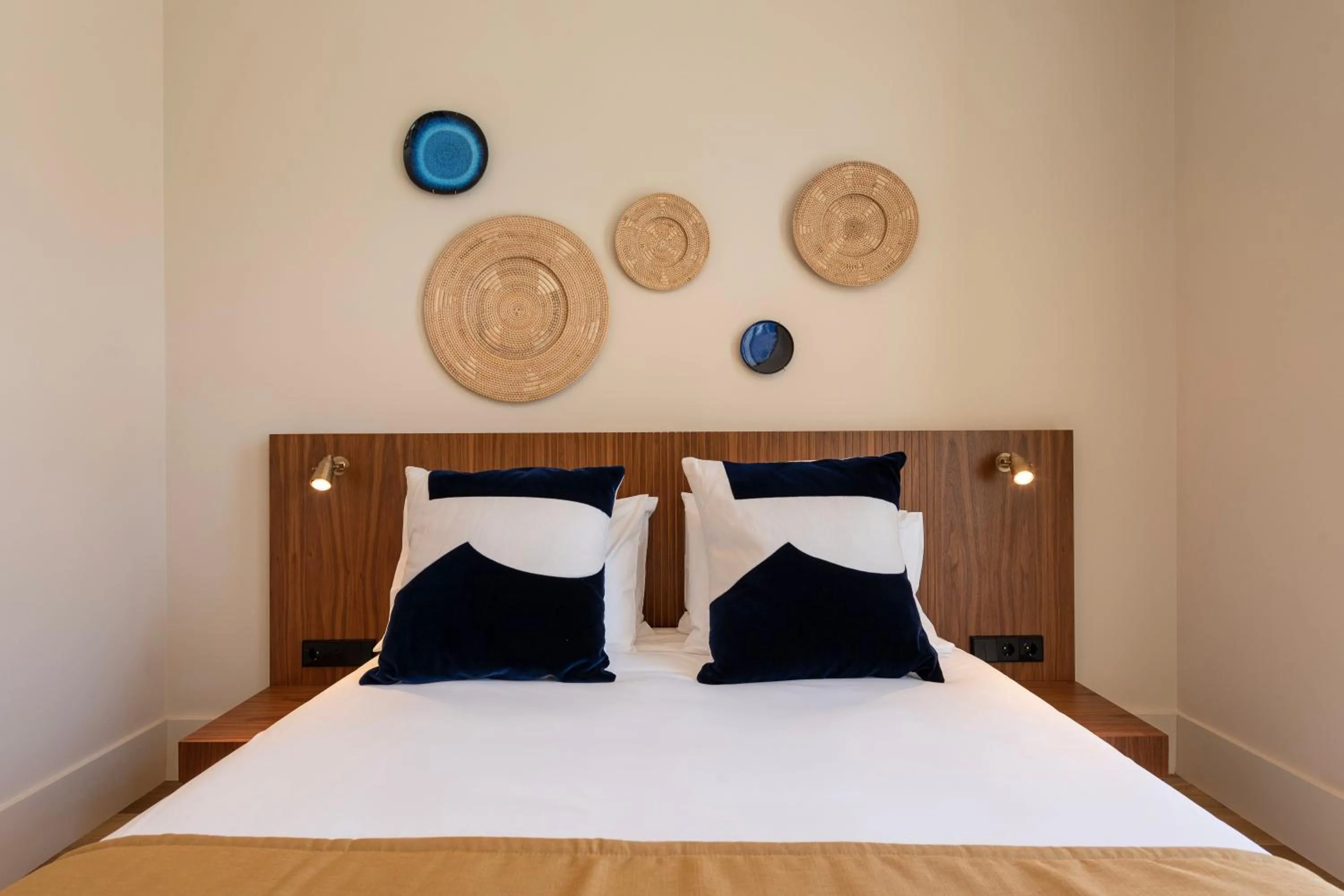 Bed in Ando Living - Santa Catarina House