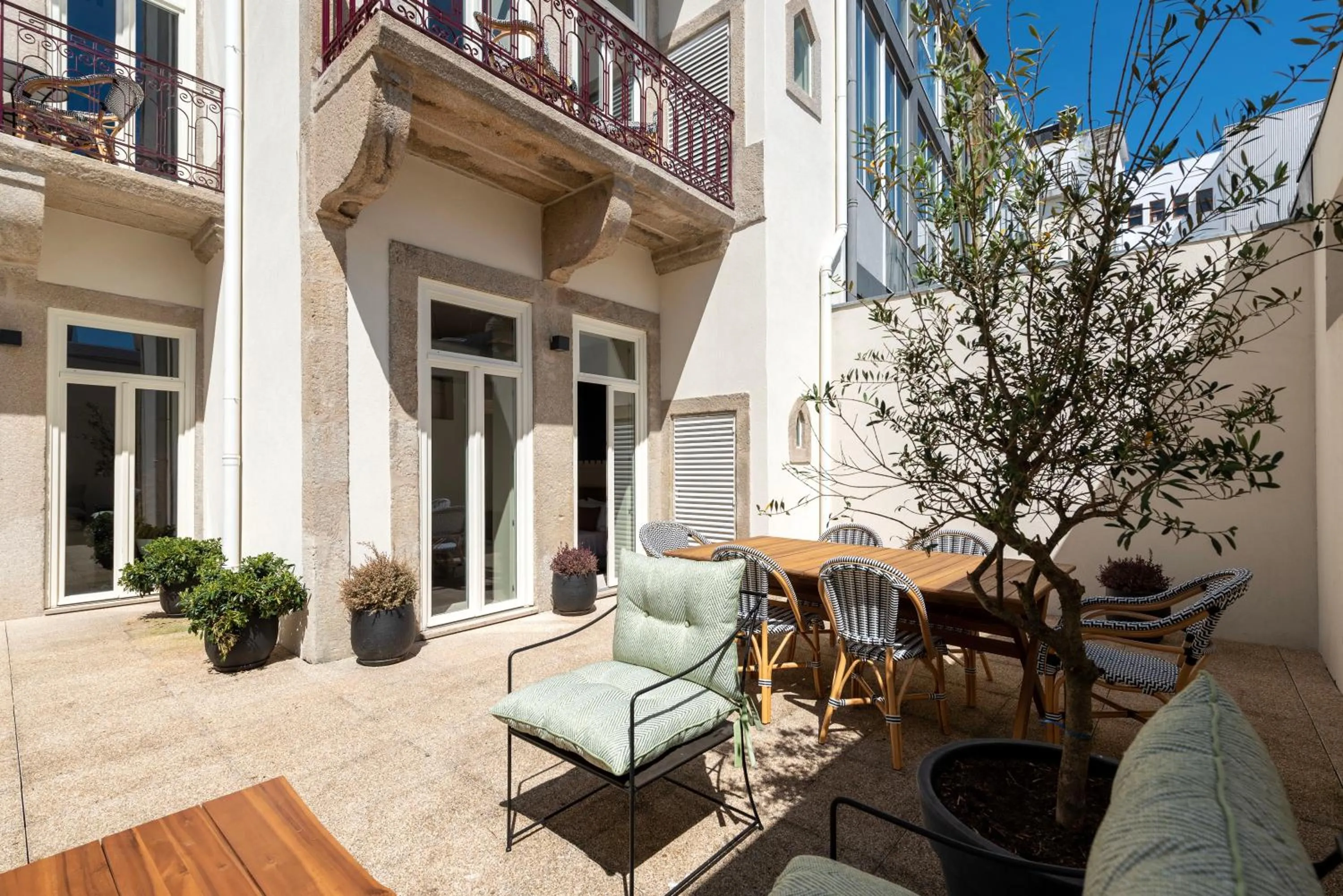 Property building in Ando Living - Santa Catarina House