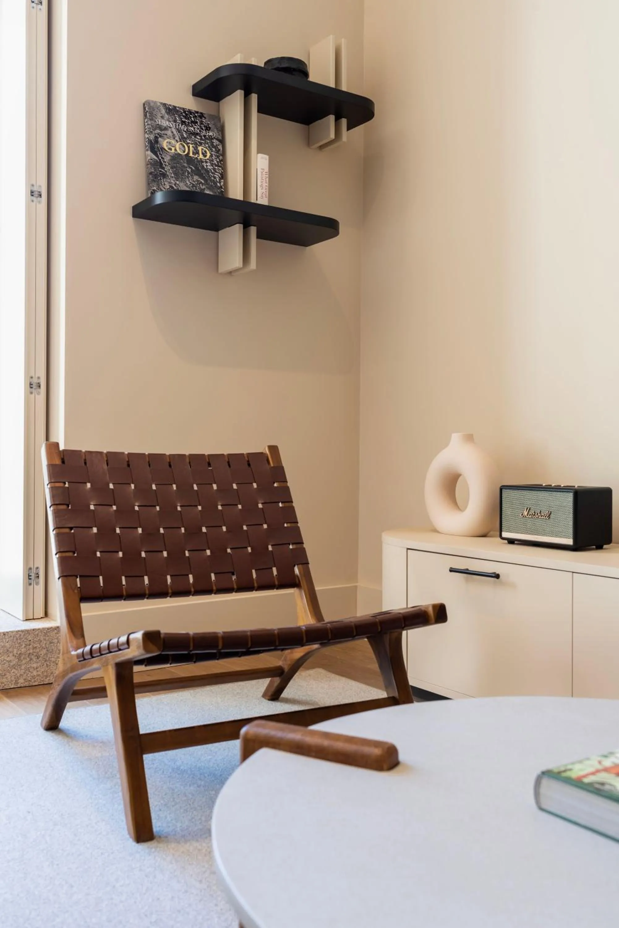 Seating area in Ando Living - Santa Catarina House
