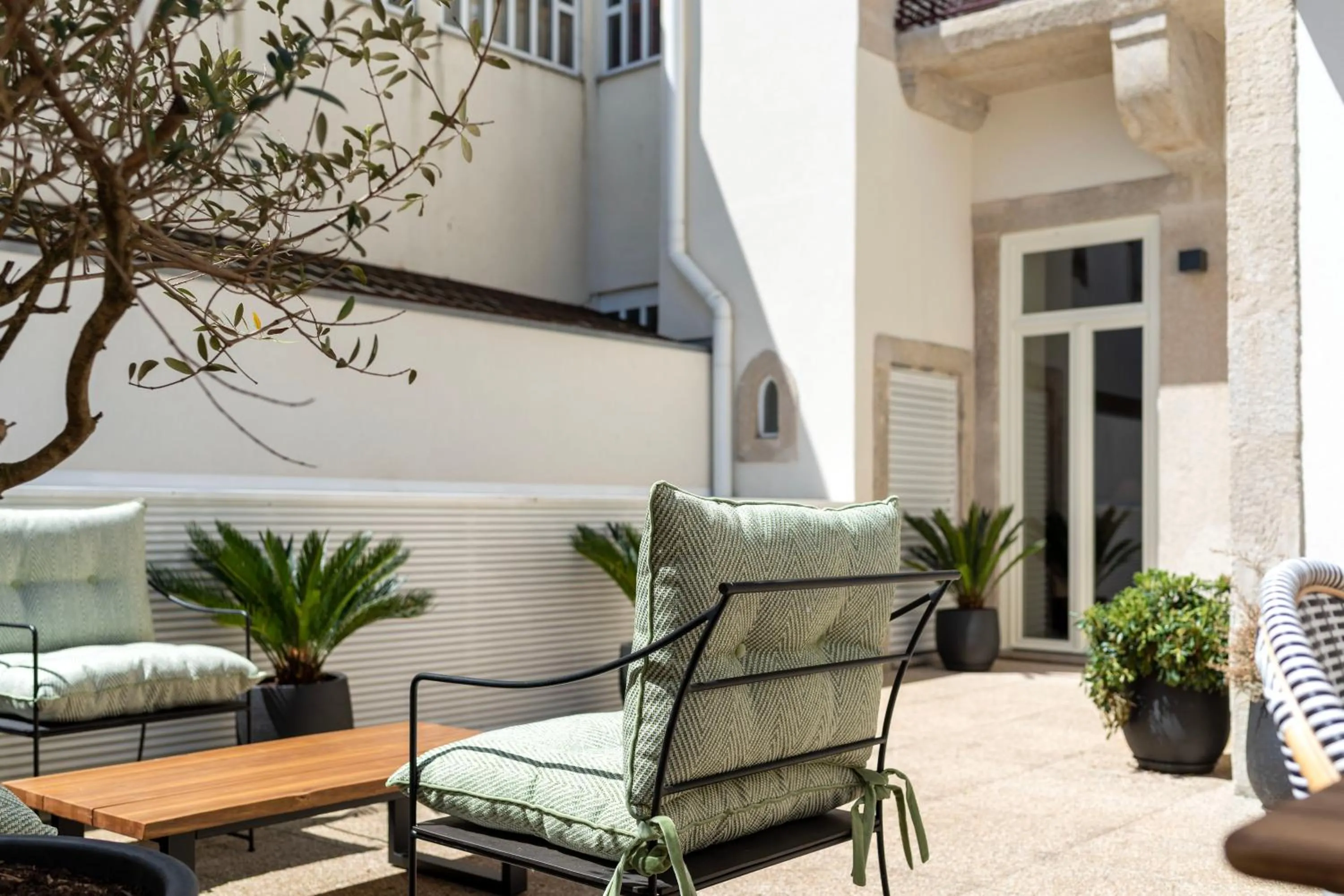 Patio in Ando Living - Santa Catarina House