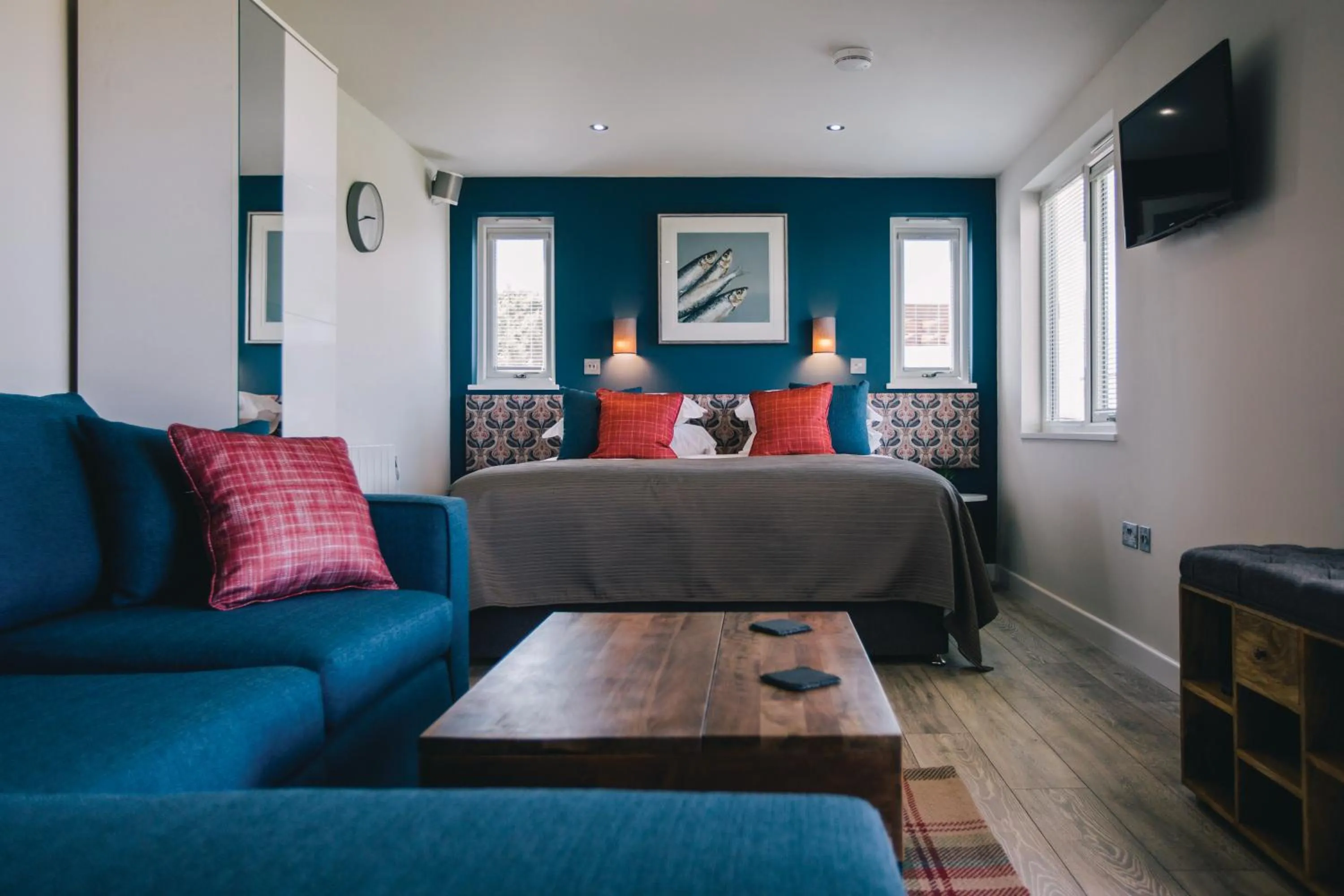 Photo of the whole room, Bed in Gwel an Mor