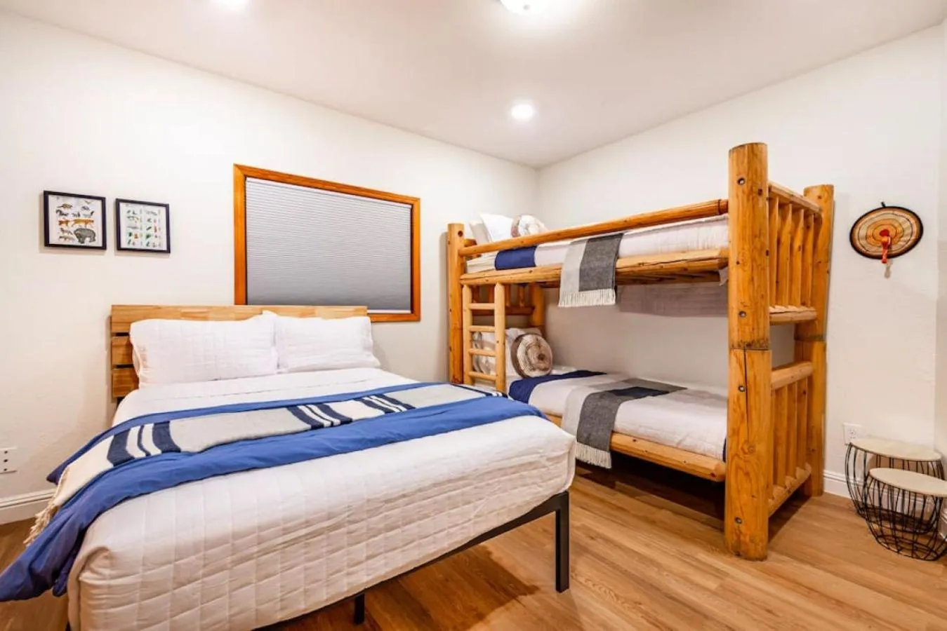 Bed in Corlieu Falls Cabin in Sugar Pine 8 miles from Yosemite with Gazebo, Hot tub a shack and Bar top