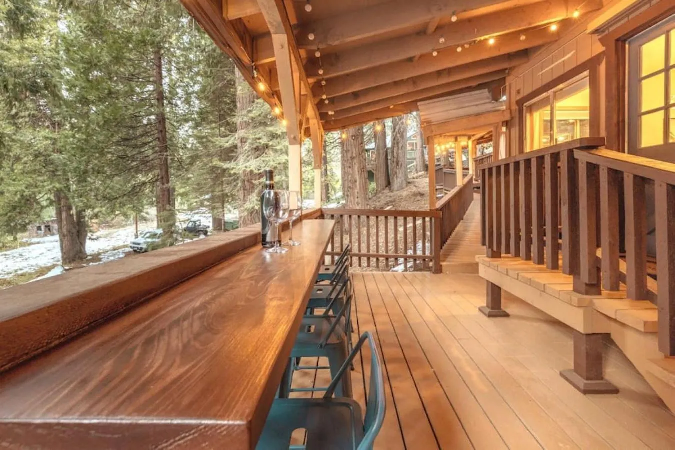 Corlieu Falls Cabin in Sugar Pine 8 miles from Yosemite with Gazebo, Hot tub a shack and Bar top