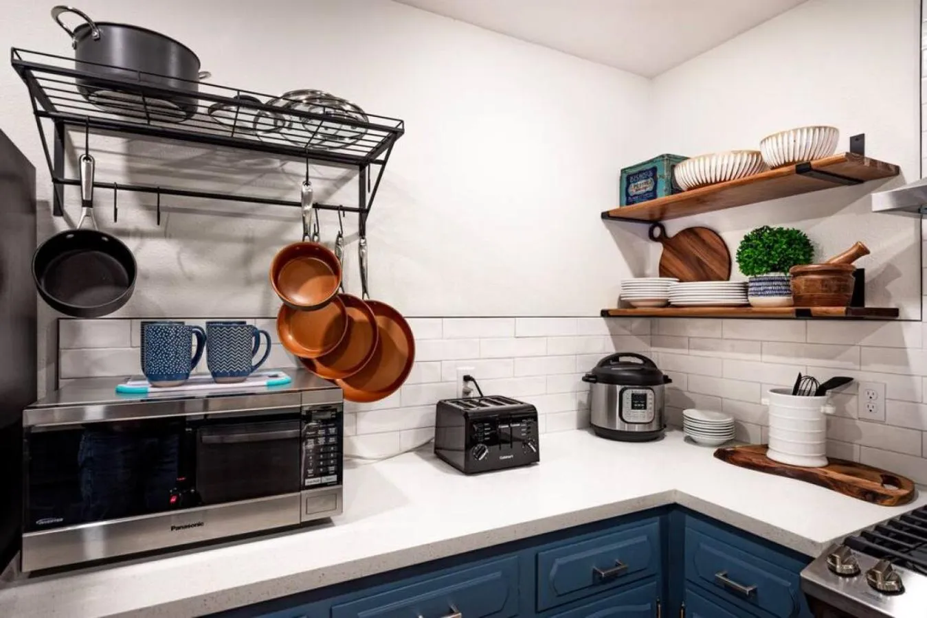 Corlieu Falls Cabin in Sugar Pine 8 miles from Yosemite with Gazebo, Hot tub a shack and Bar top