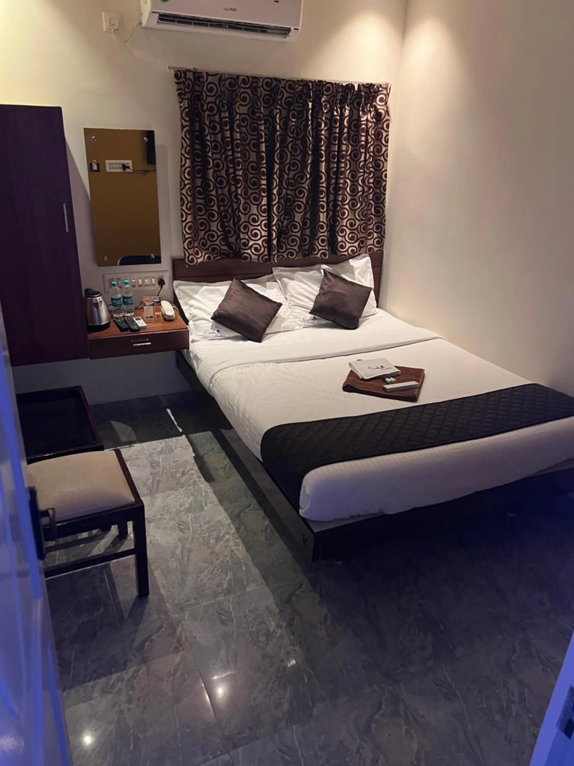 TV and multimedia, Bed in Castle 360 Residency