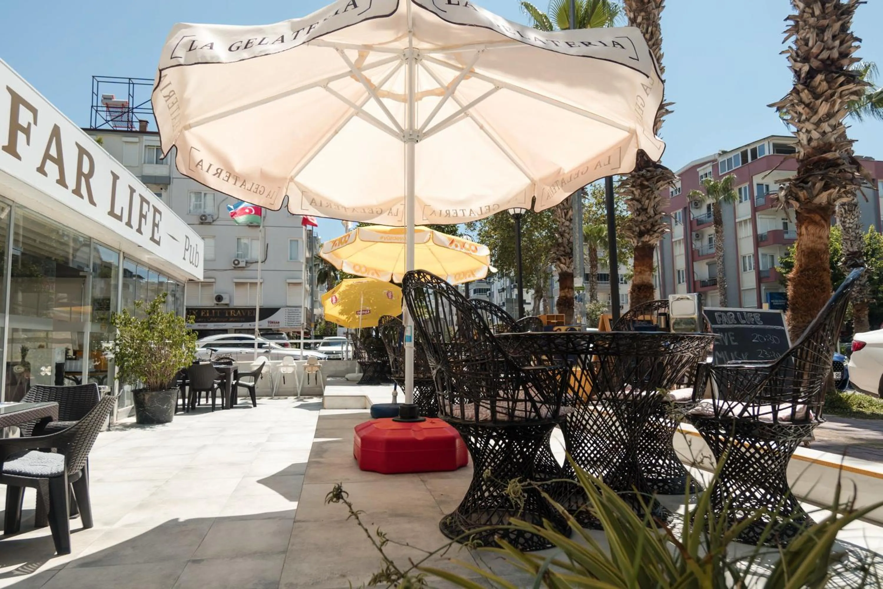 Garden in Far Life Hotel