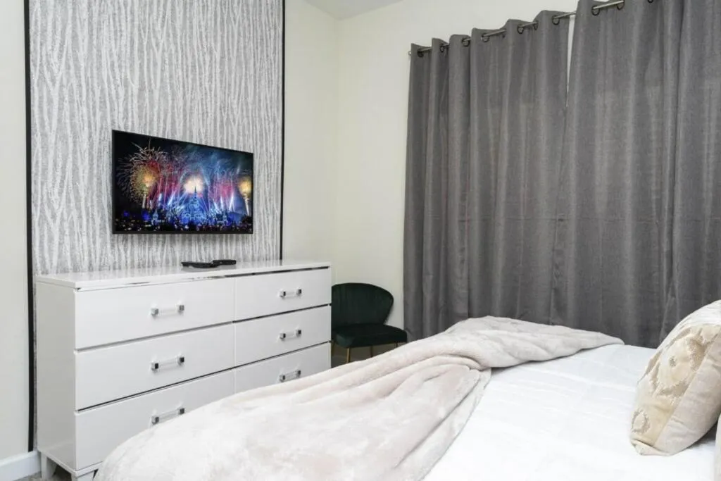 Other, Bed in Amazing Villa 5BR Heated Pool Themed Rooms - 5 miles Disney - FREE POOL HEAT BBQ