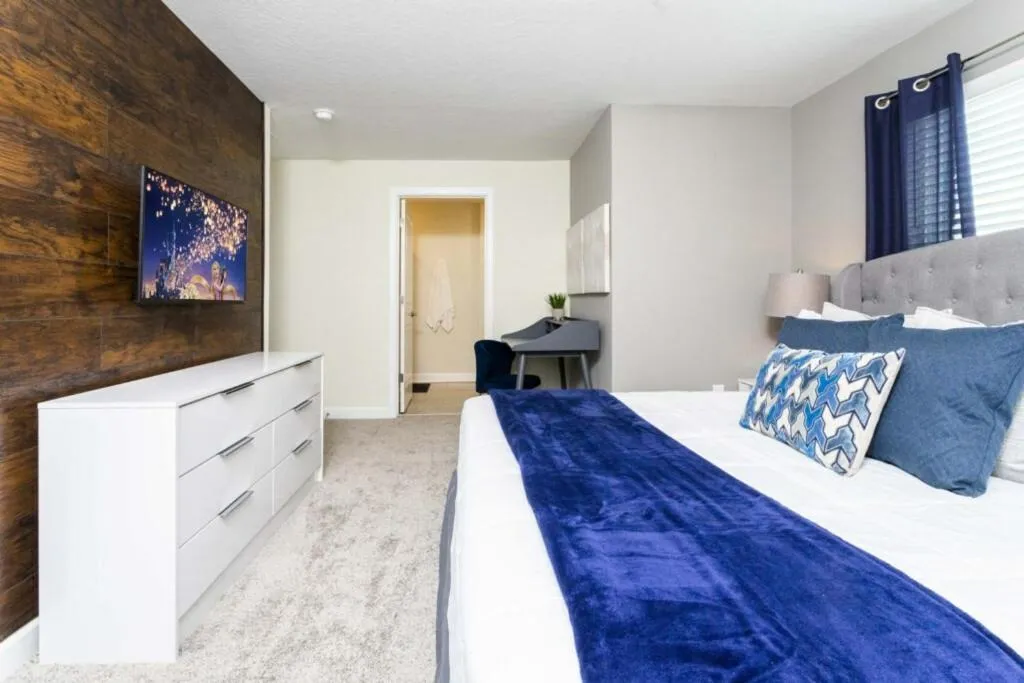 Other, Bed in Amazing Villa 5BR Heated Pool Themed Rooms - 5 miles Disney - FREE POOL HEAT BBQ