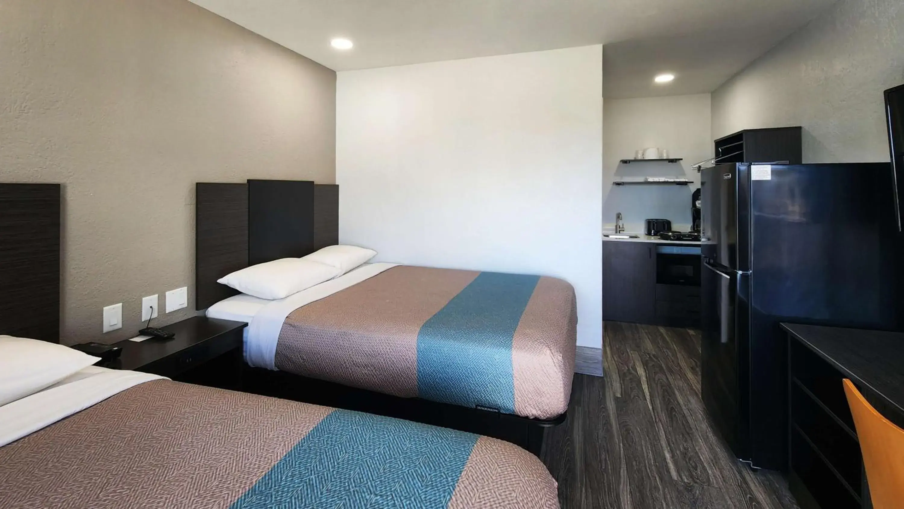 Bed in Studio 6 Galveston TX Bed in Studio 6 Galveston TX