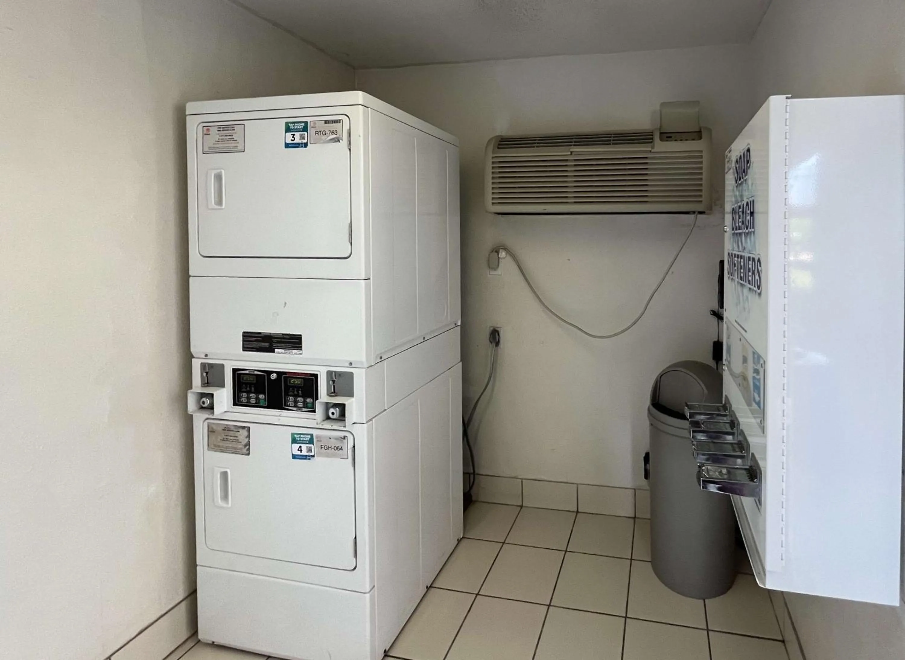 laundry in Studio 6 Galveston TX