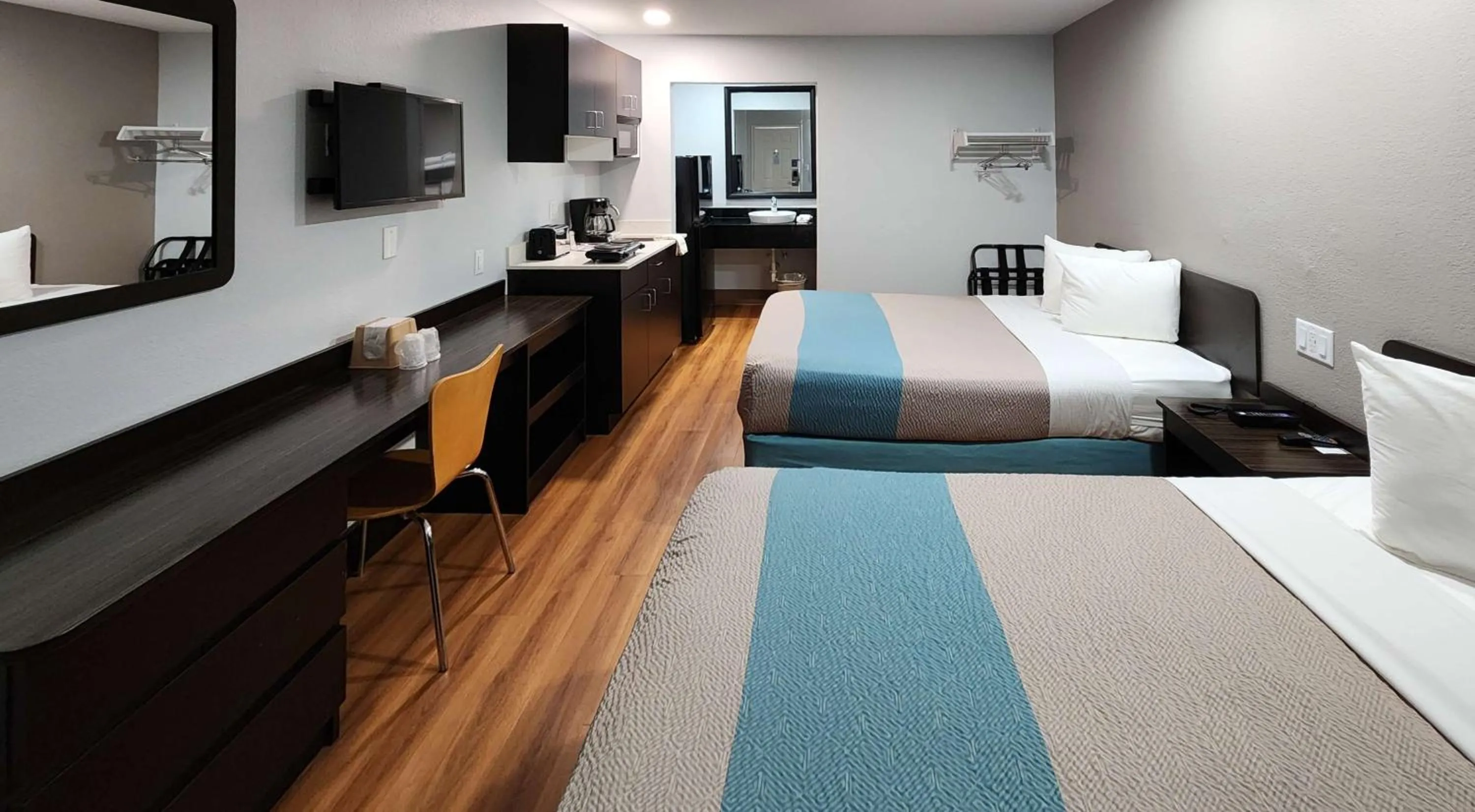 Bed in Studio 6 Webster TX Houston NASA Lake