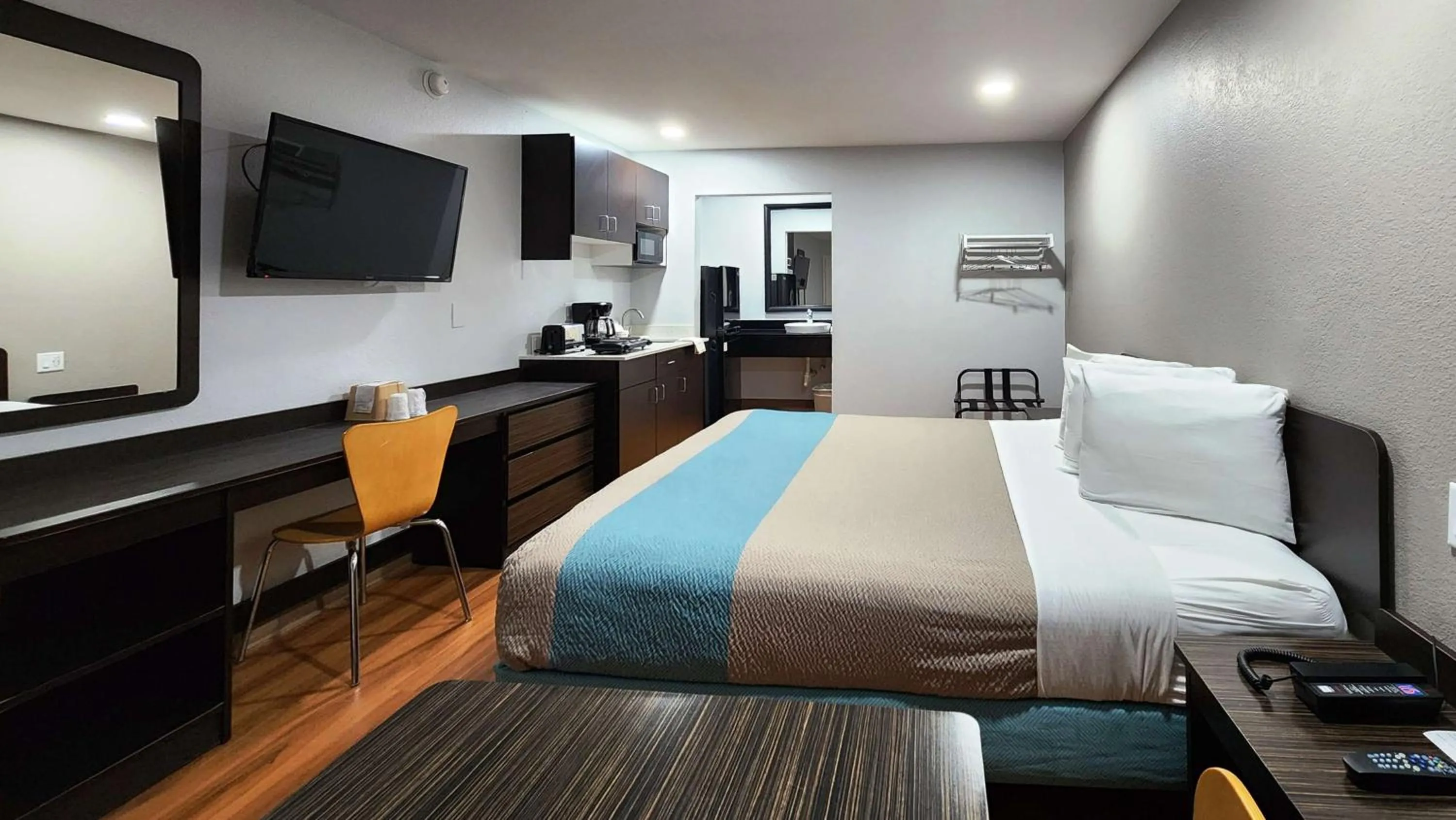 Bed in Studio 6 Webster TX Houston NASA Lake