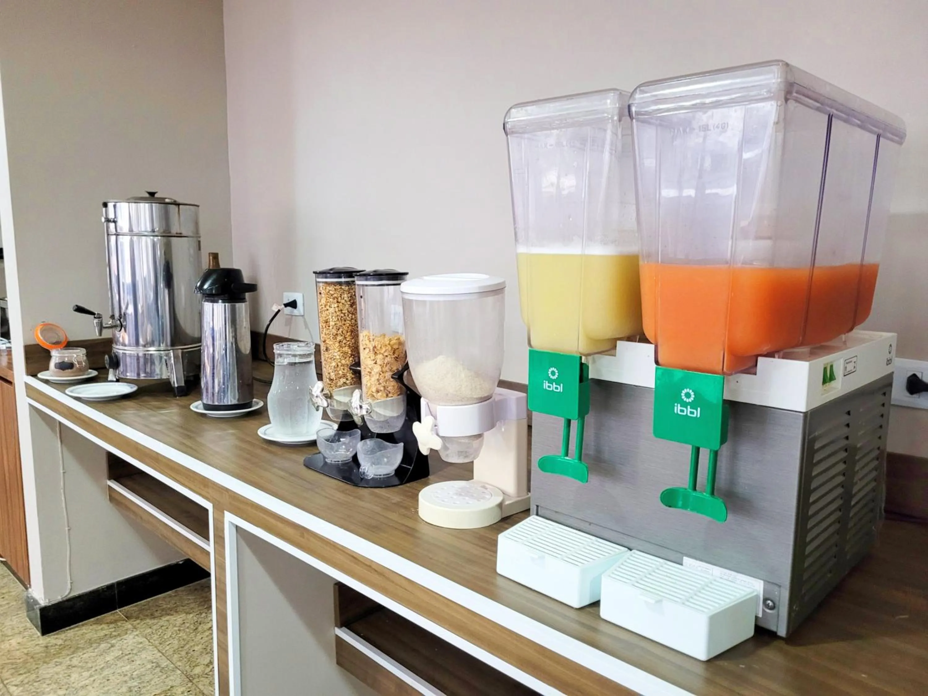 Breakfast in Hotel Alvorada Taguatinga by Bsb Inn