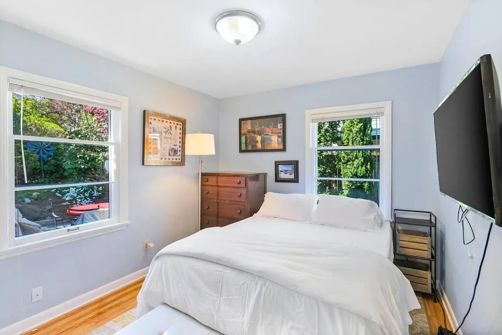 Bed in Magnolia on the Hill