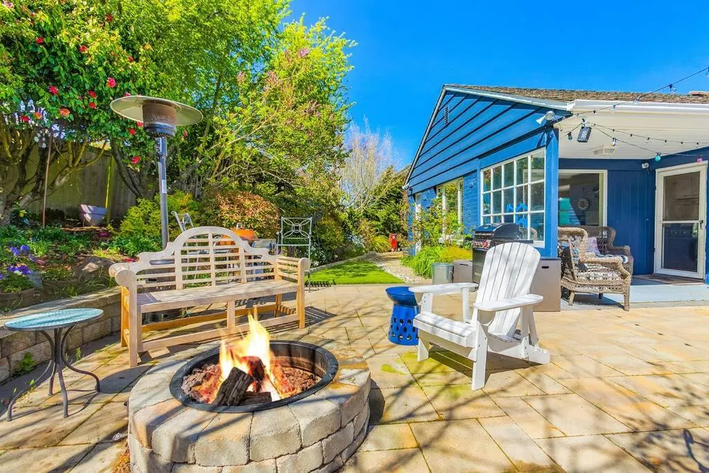 Magnolia on the Hill