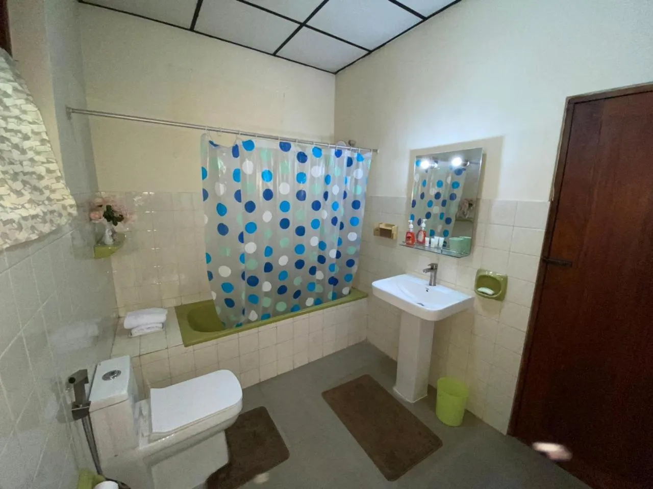 Bathroom in Oasis Colombo