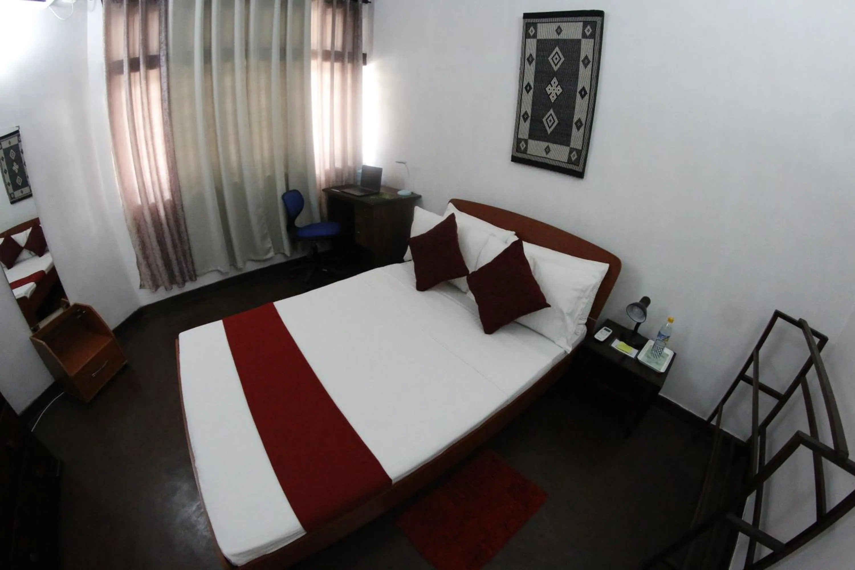 Bedroom, Bed in Oasis Colombo