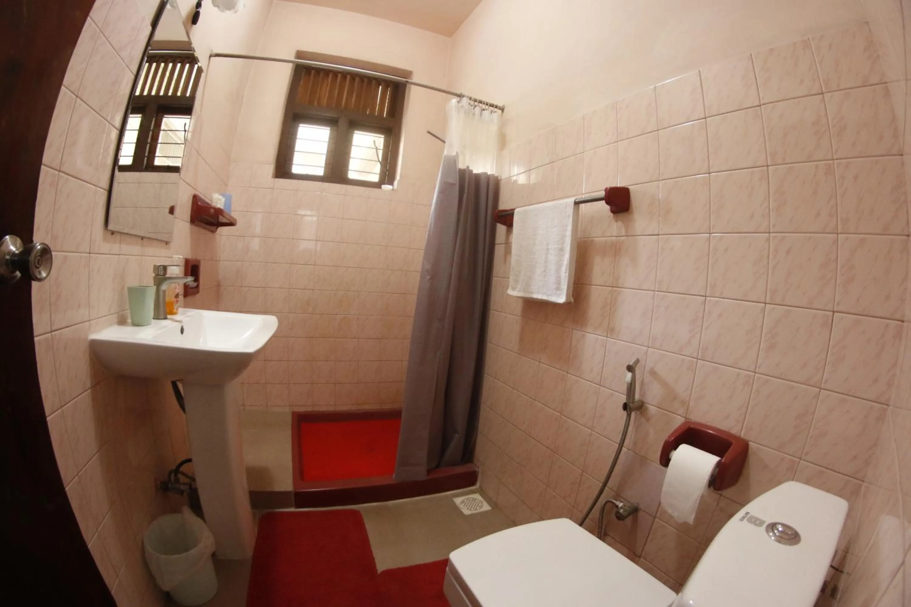 Bathroom in Oasis Colombo