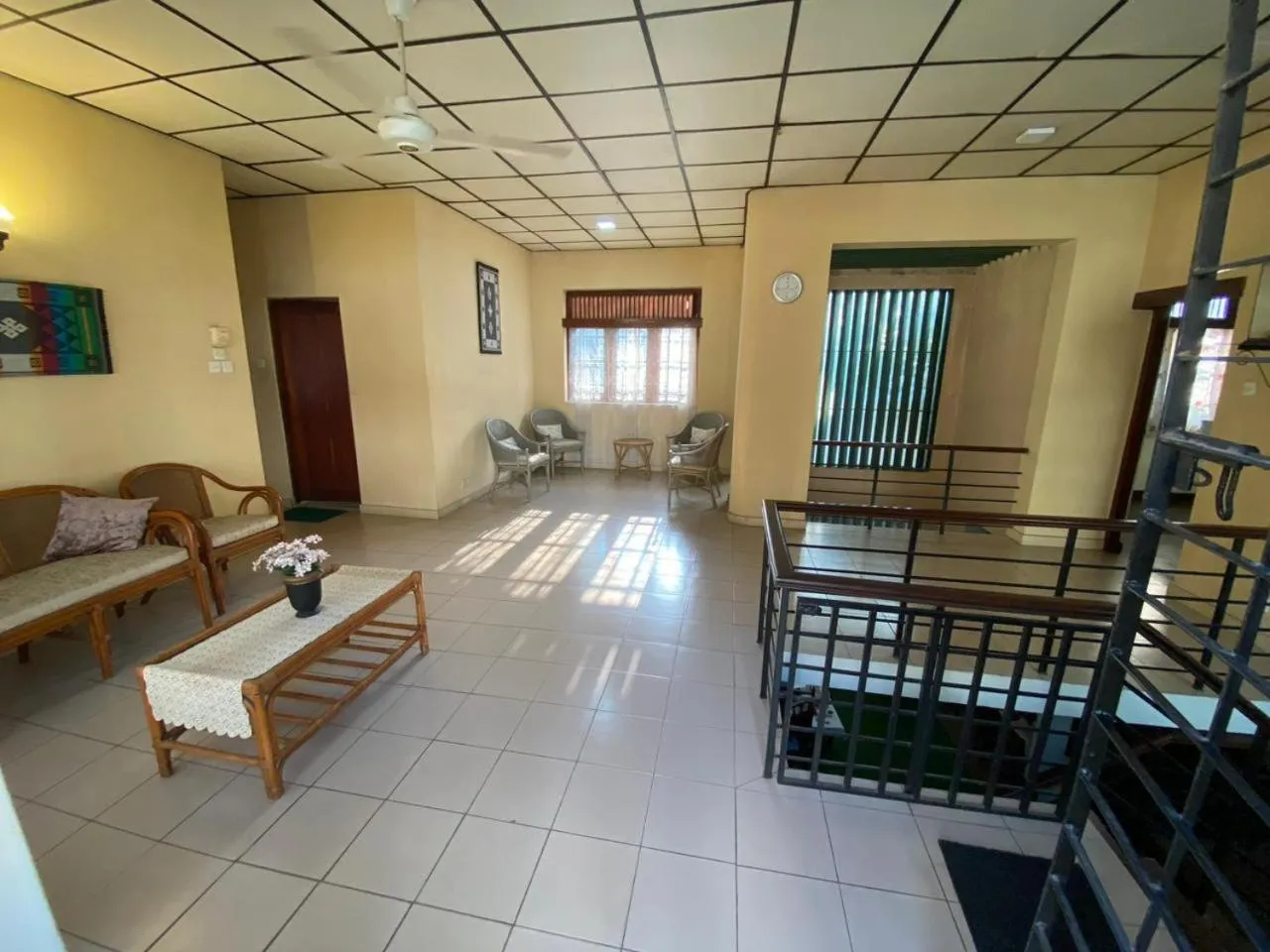 Seating area in Oasis Colombo