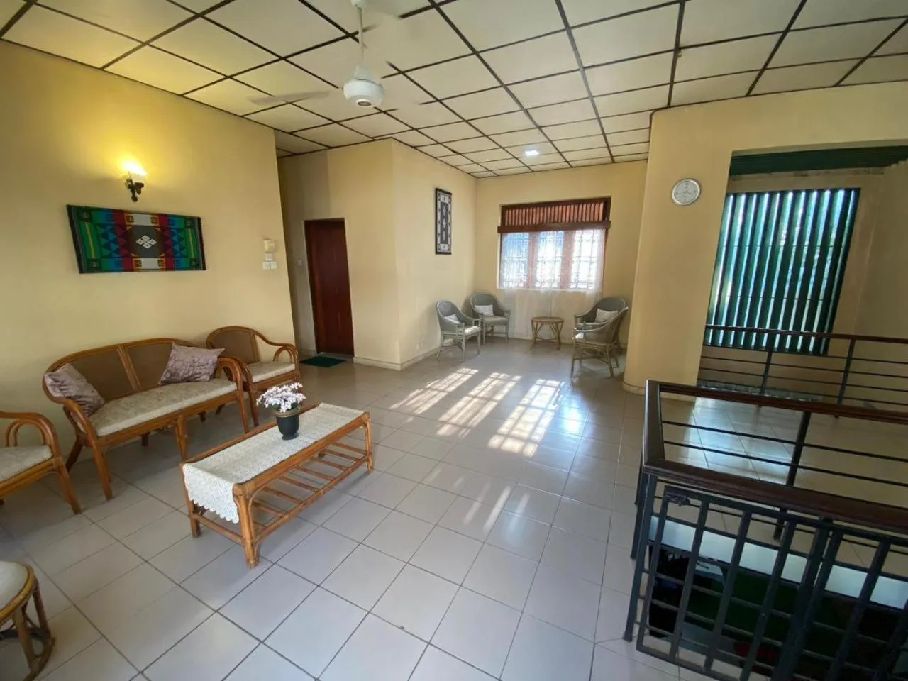 Seating area in Oasis Colombo