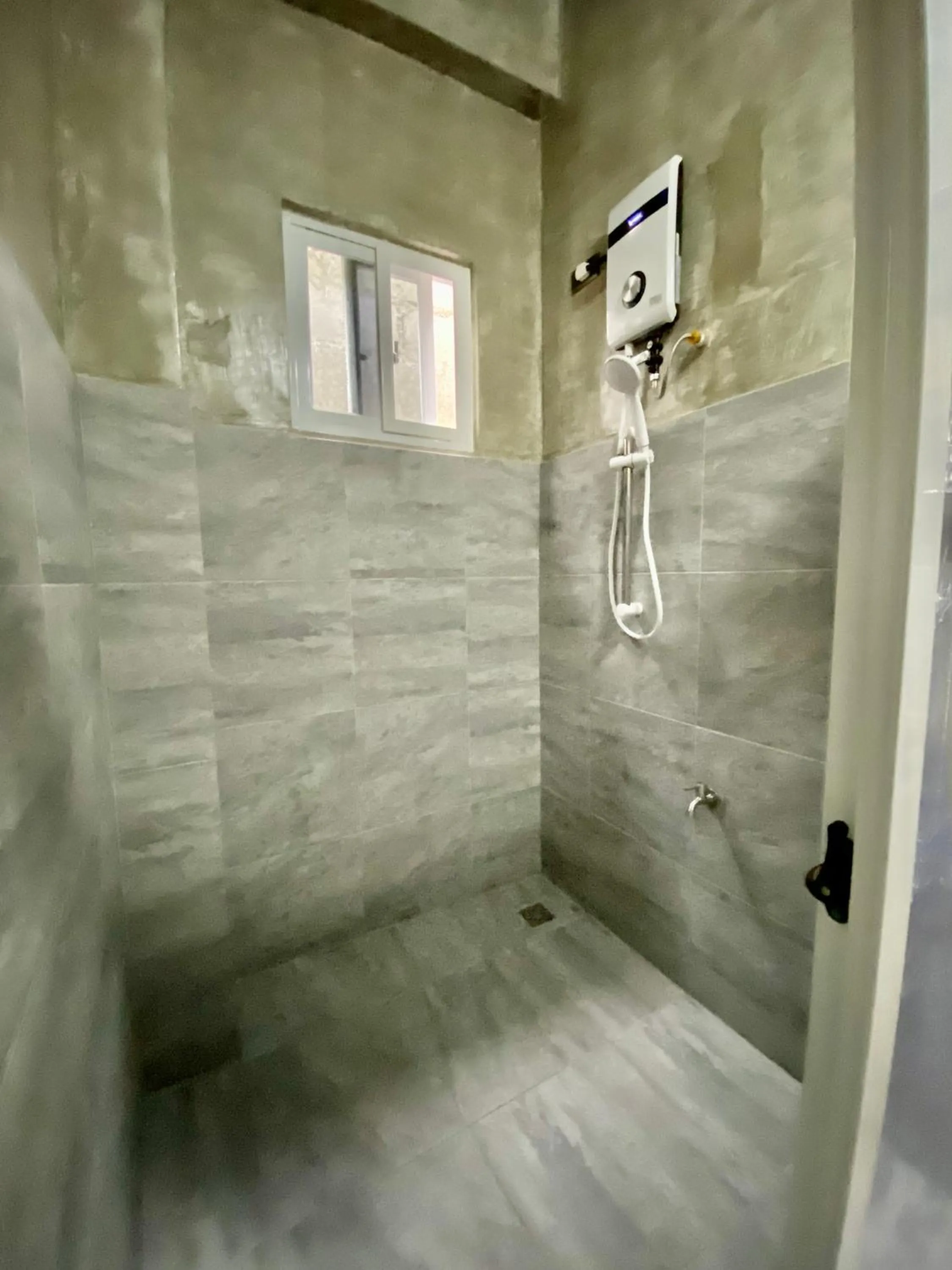 Shower in Hai Inn